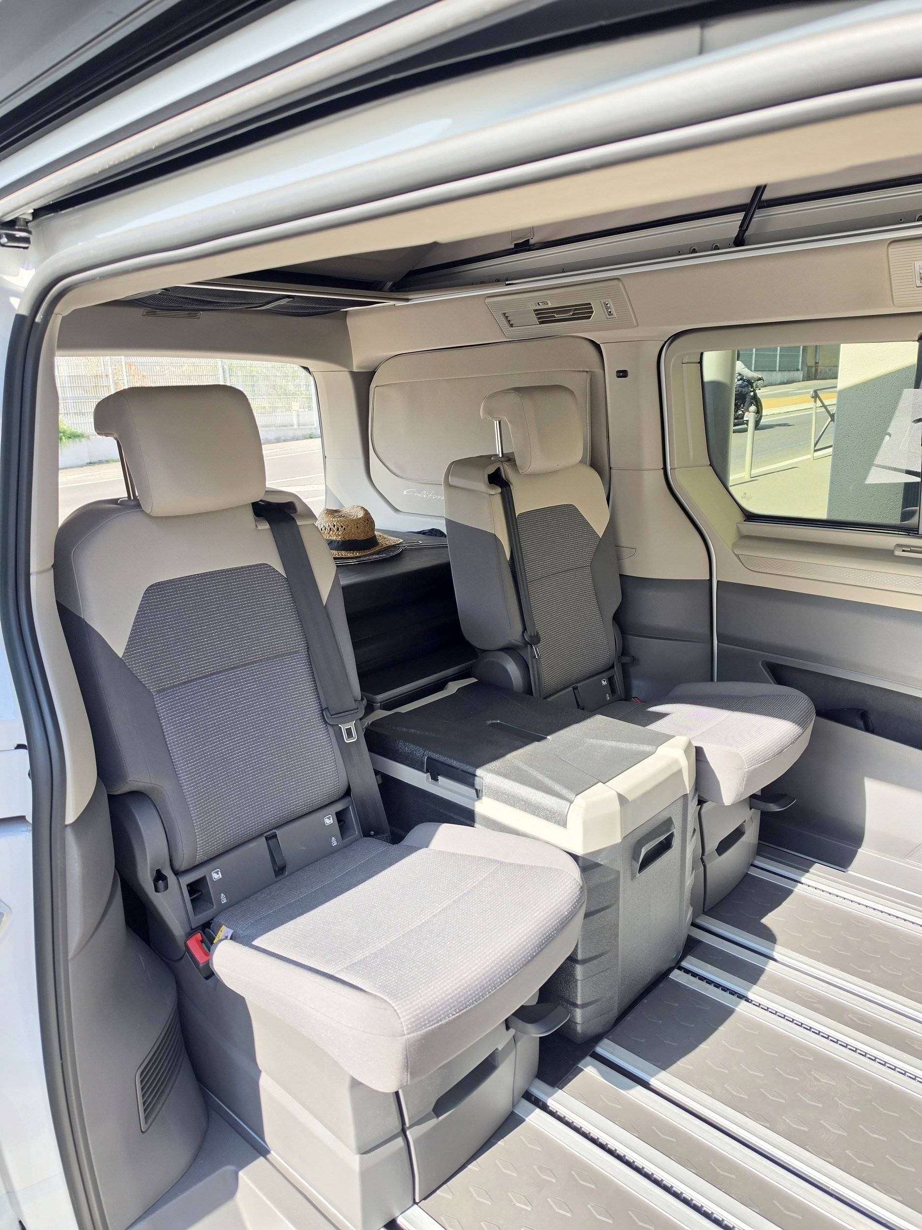 Couchages Volkswagen california beach camper T7 - Yescapa