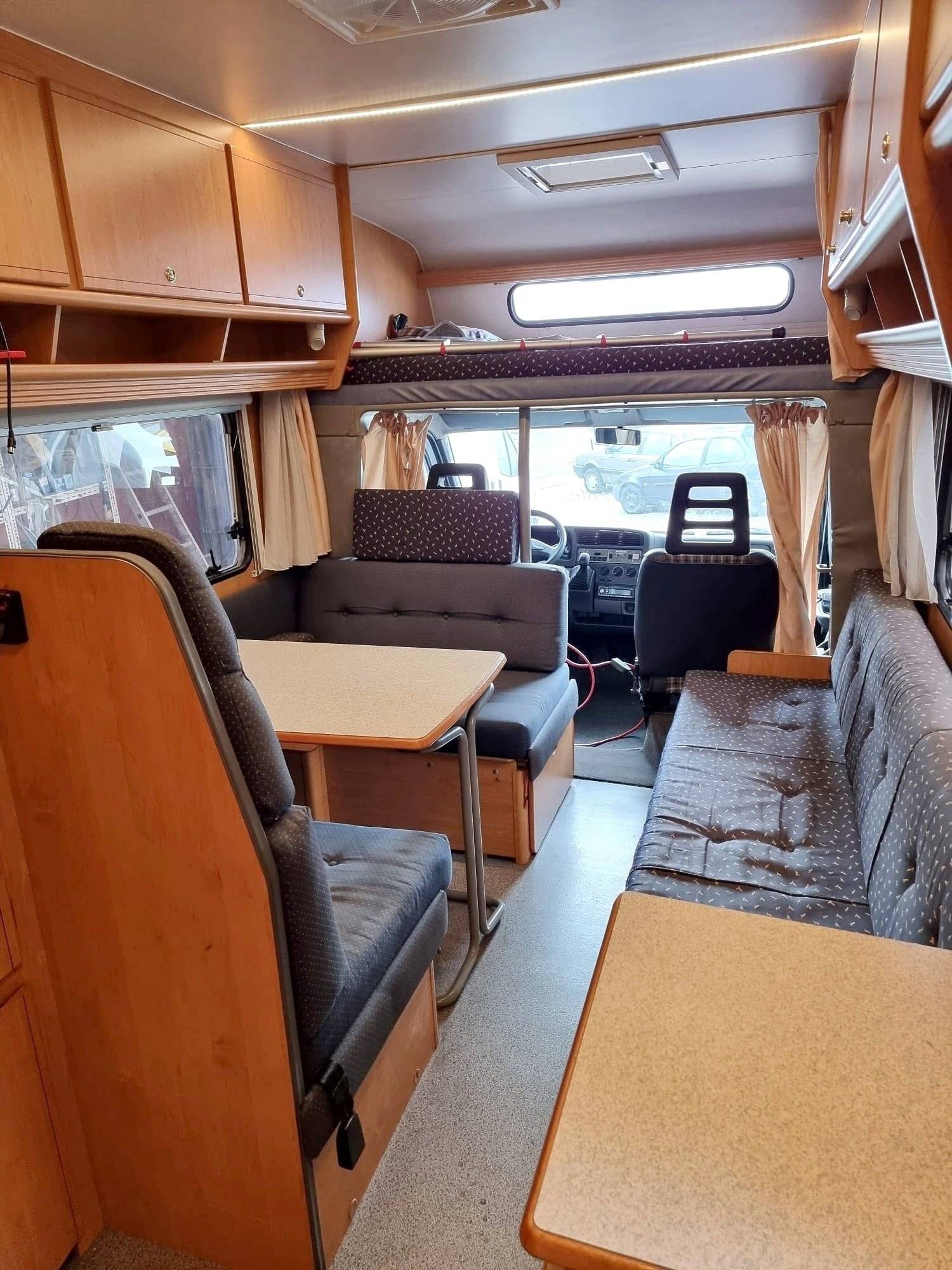 Schlafplätze Fiat Ducato 2,5 TD - Yescapa