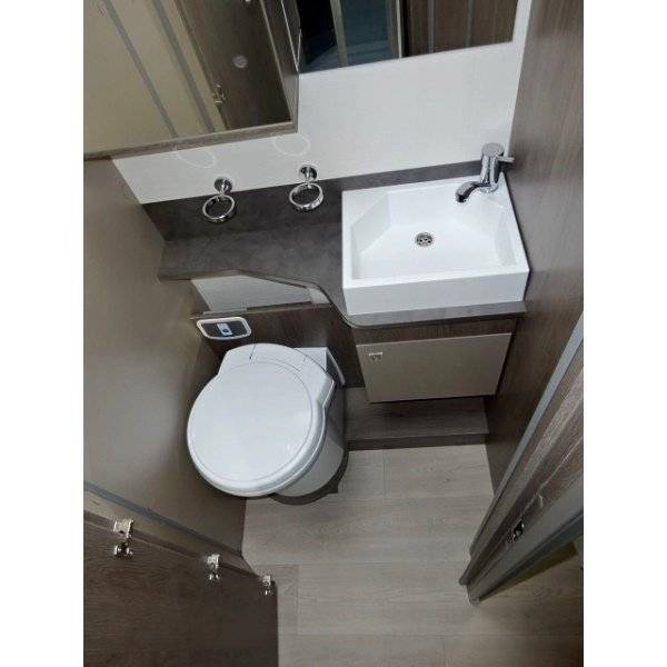 Challenger 348 XLB Graphite