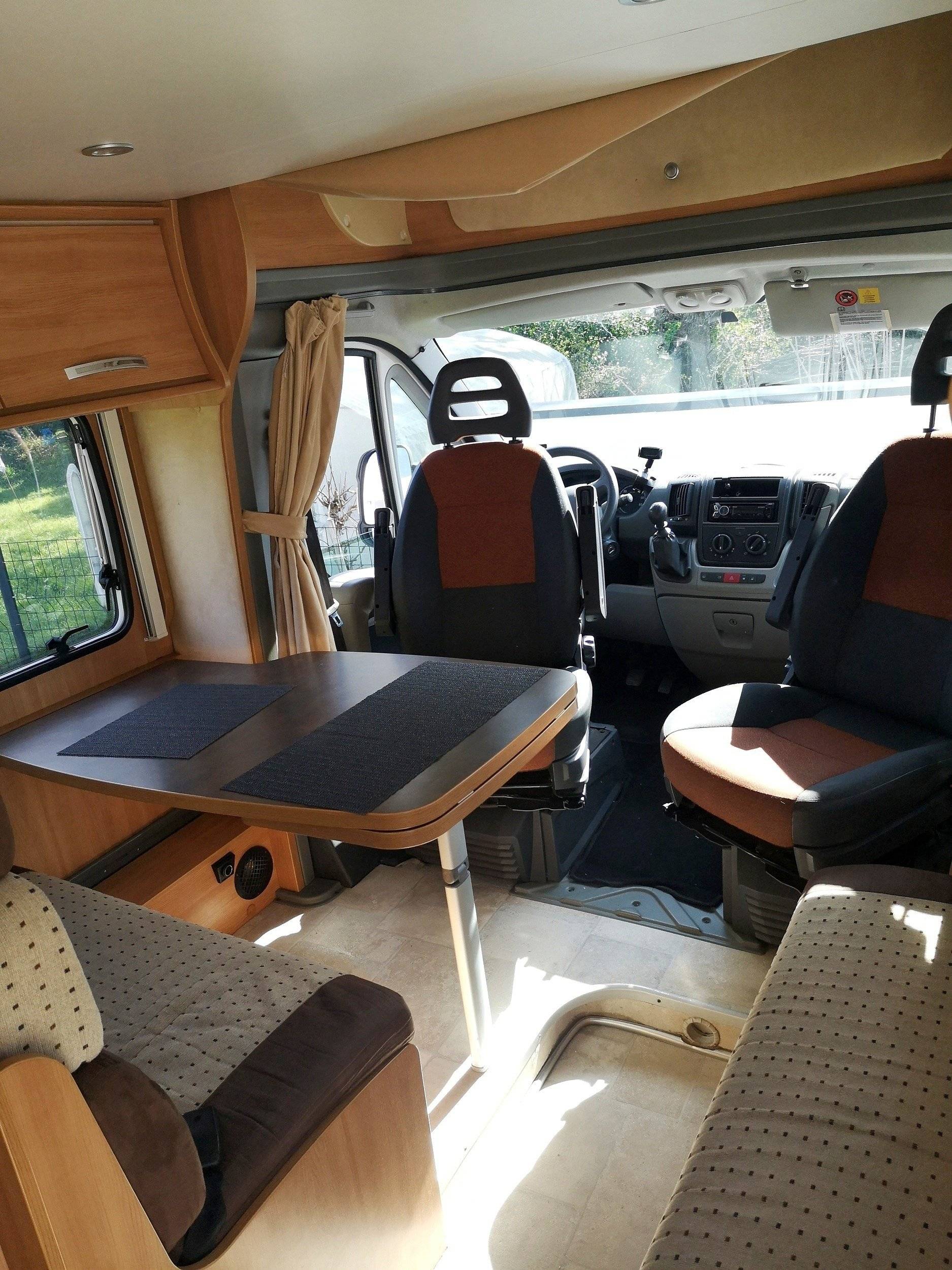 Menjador Fiat Ducato 2,3 l 130 ch - Yescapa