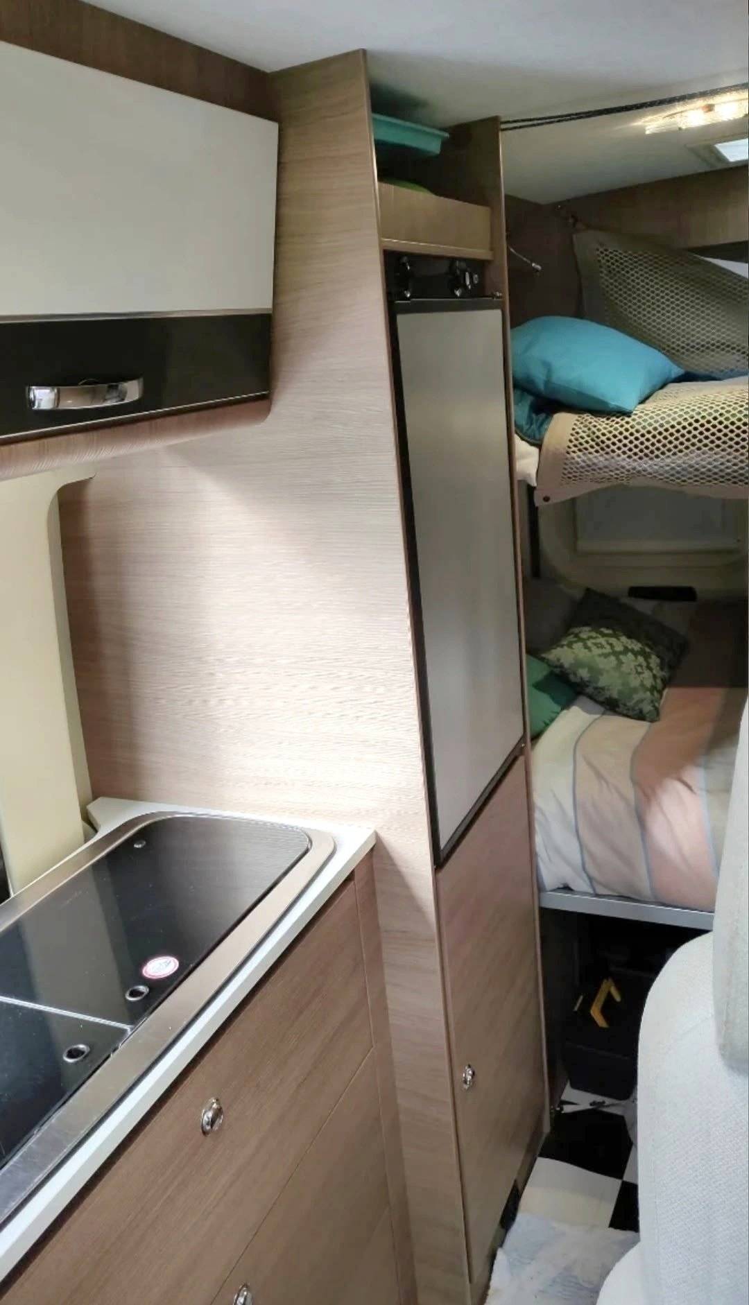 Mclouis Menfys VAN S-Line 3 Maxi