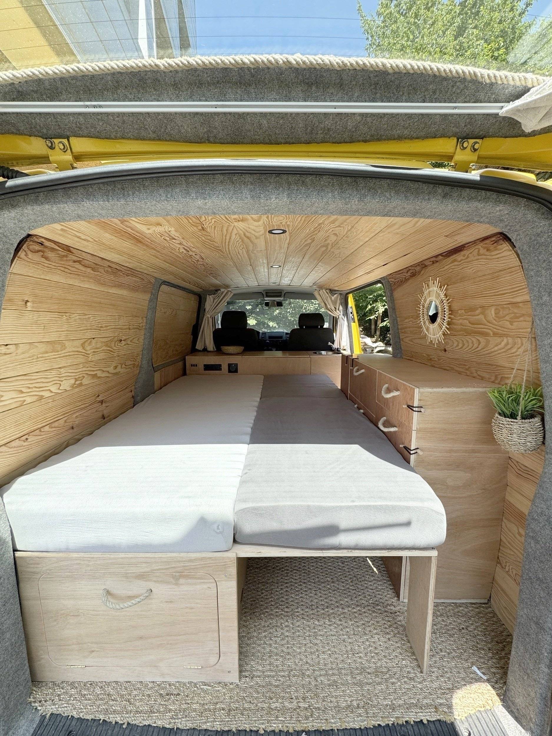 Volkswagen T5 2 l 84 ch