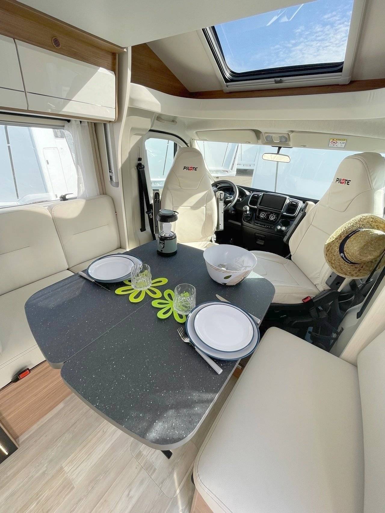 Pilote P746FC Evidence