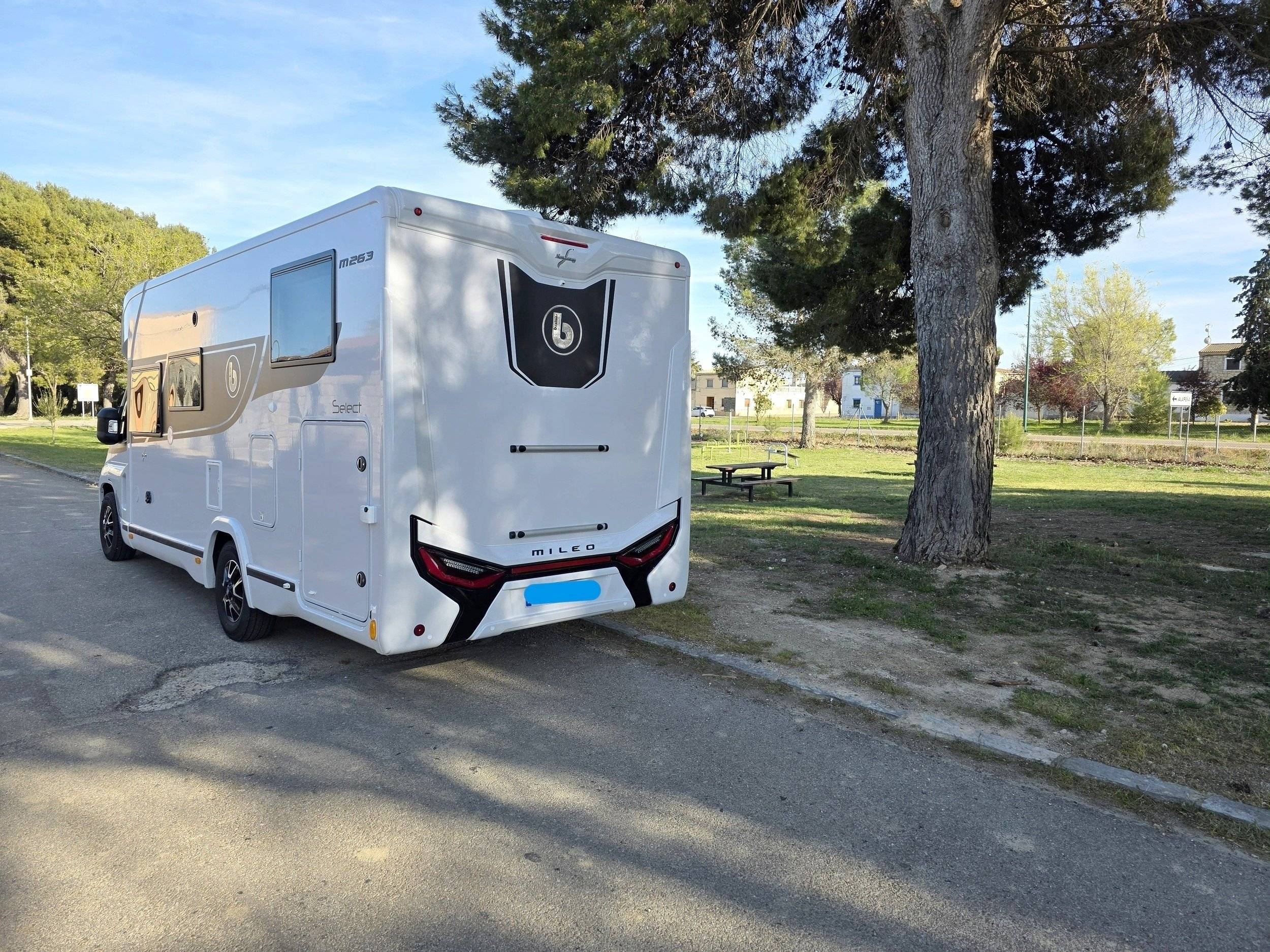 Benimar MILEO 263