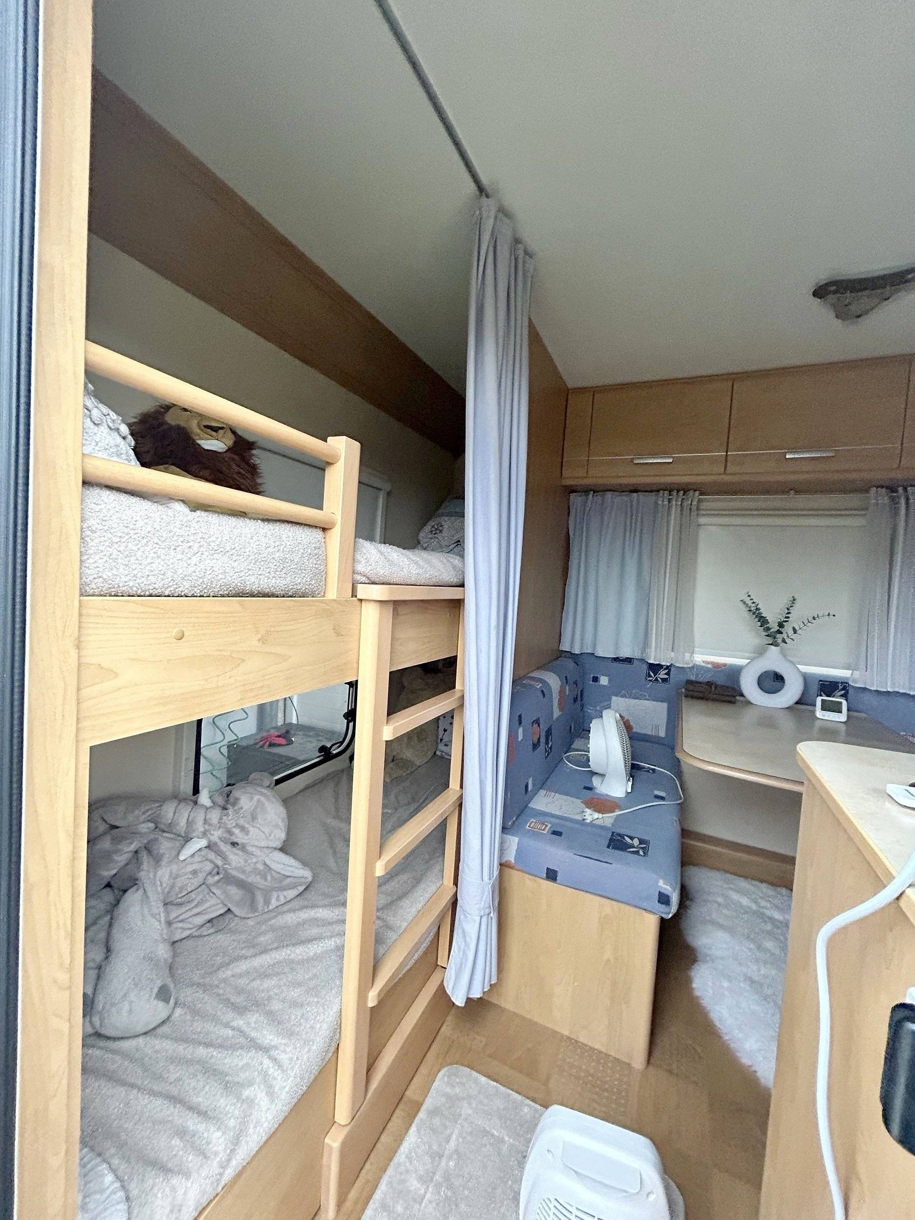 Caravelair Antares 426