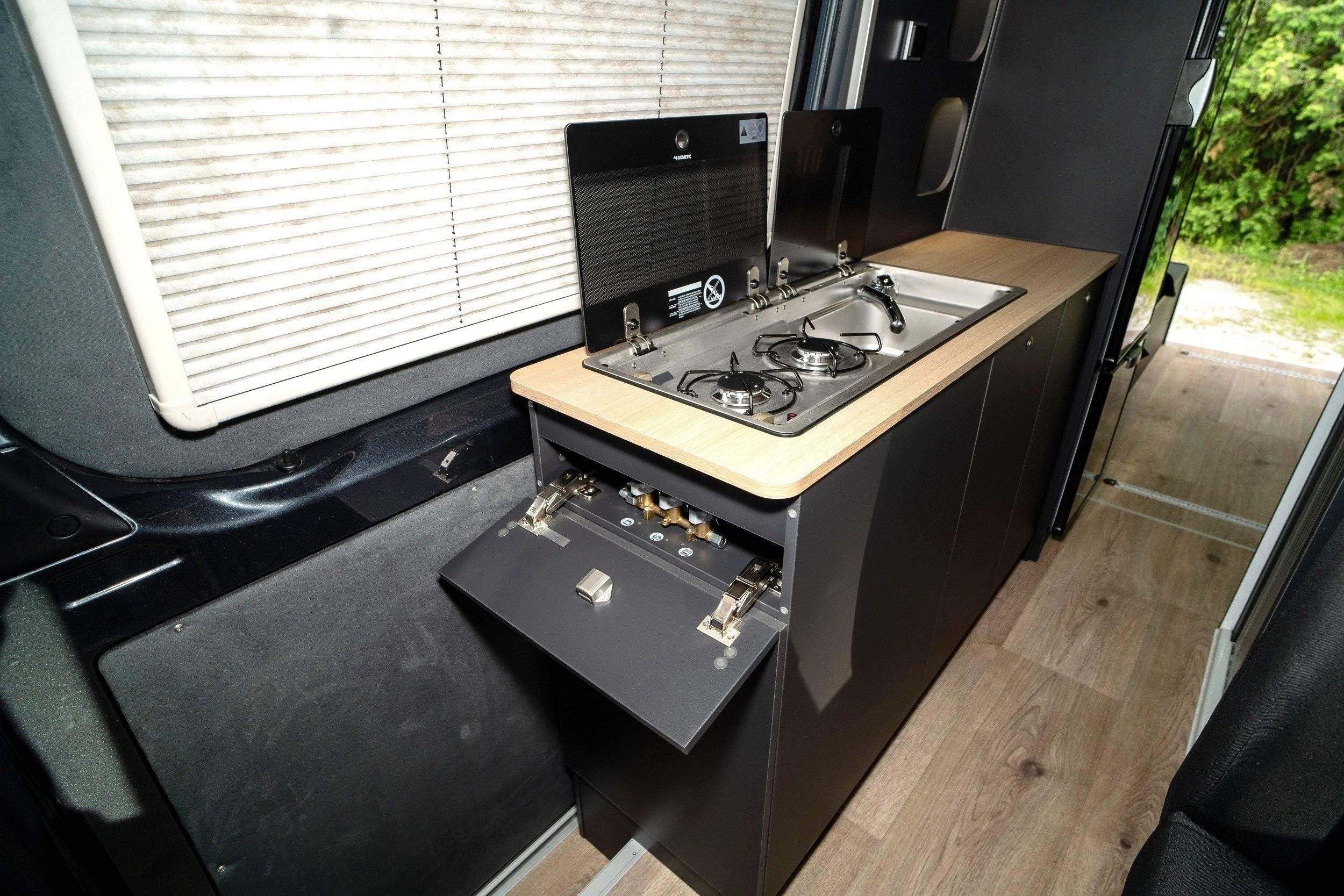 Aquila Stenar 4 Sprinter 319 2WD L4H3