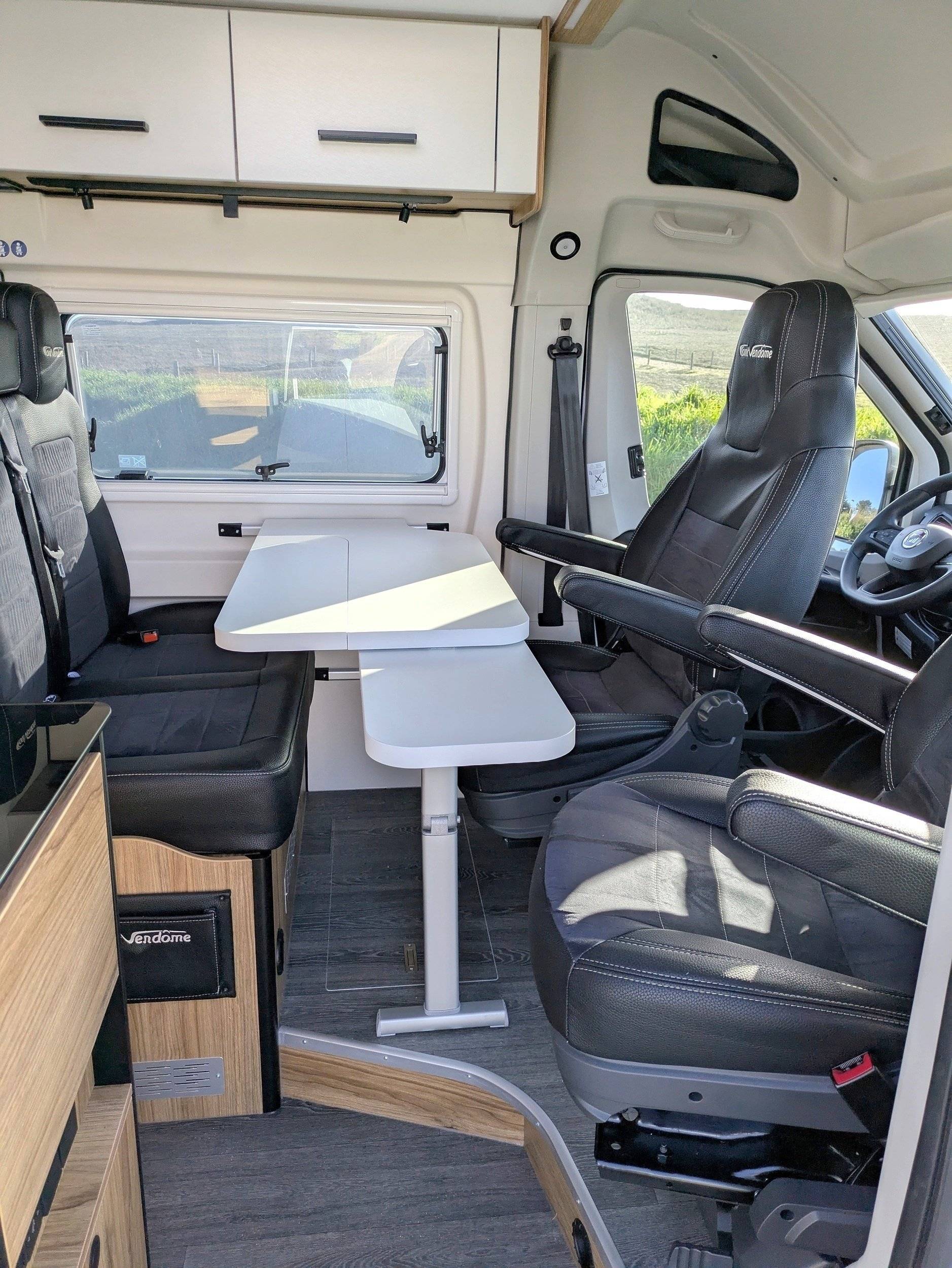 Font Vendôme Leader Camp