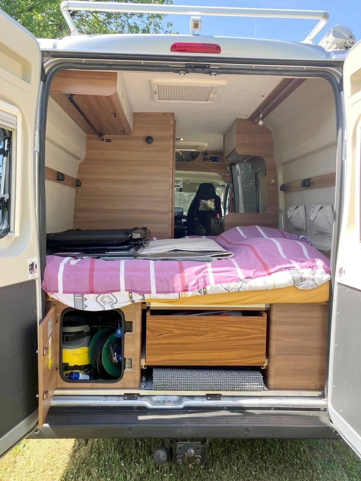 Berth Fiat DUCATO - Yescapa