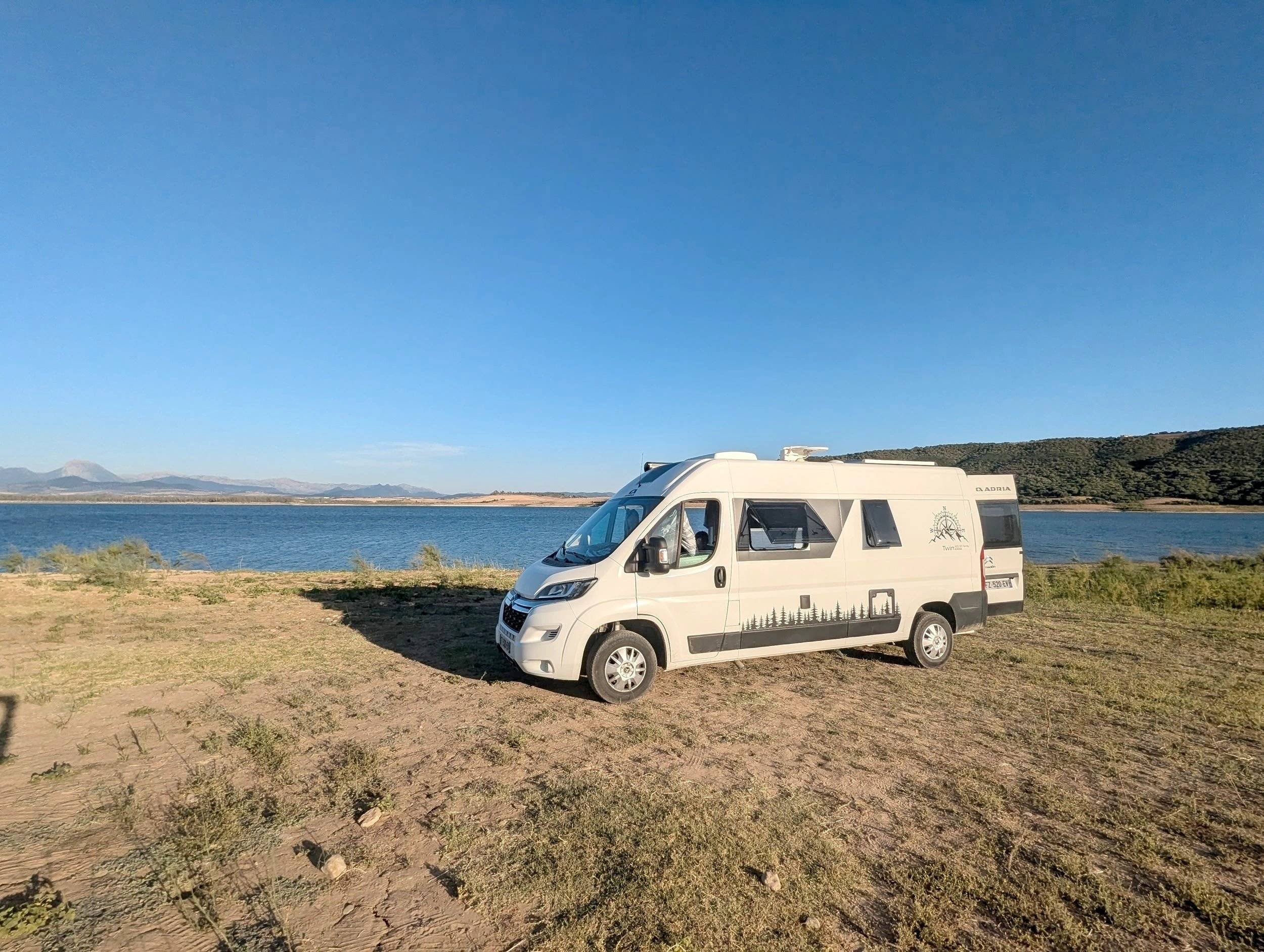 Adria adria twin axess 600 sp family