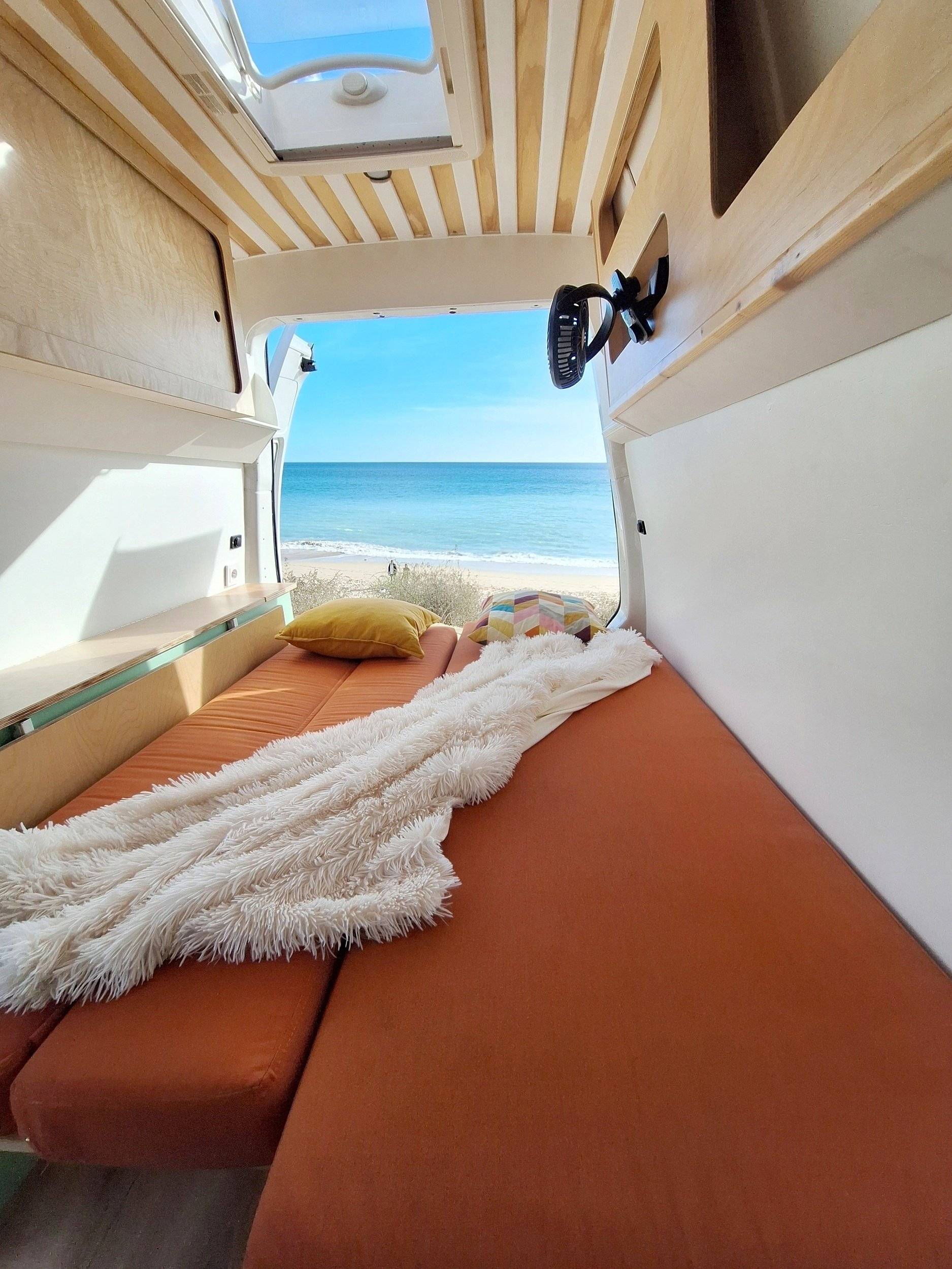 eu Volkswagen Transporter T6 TDI BM long