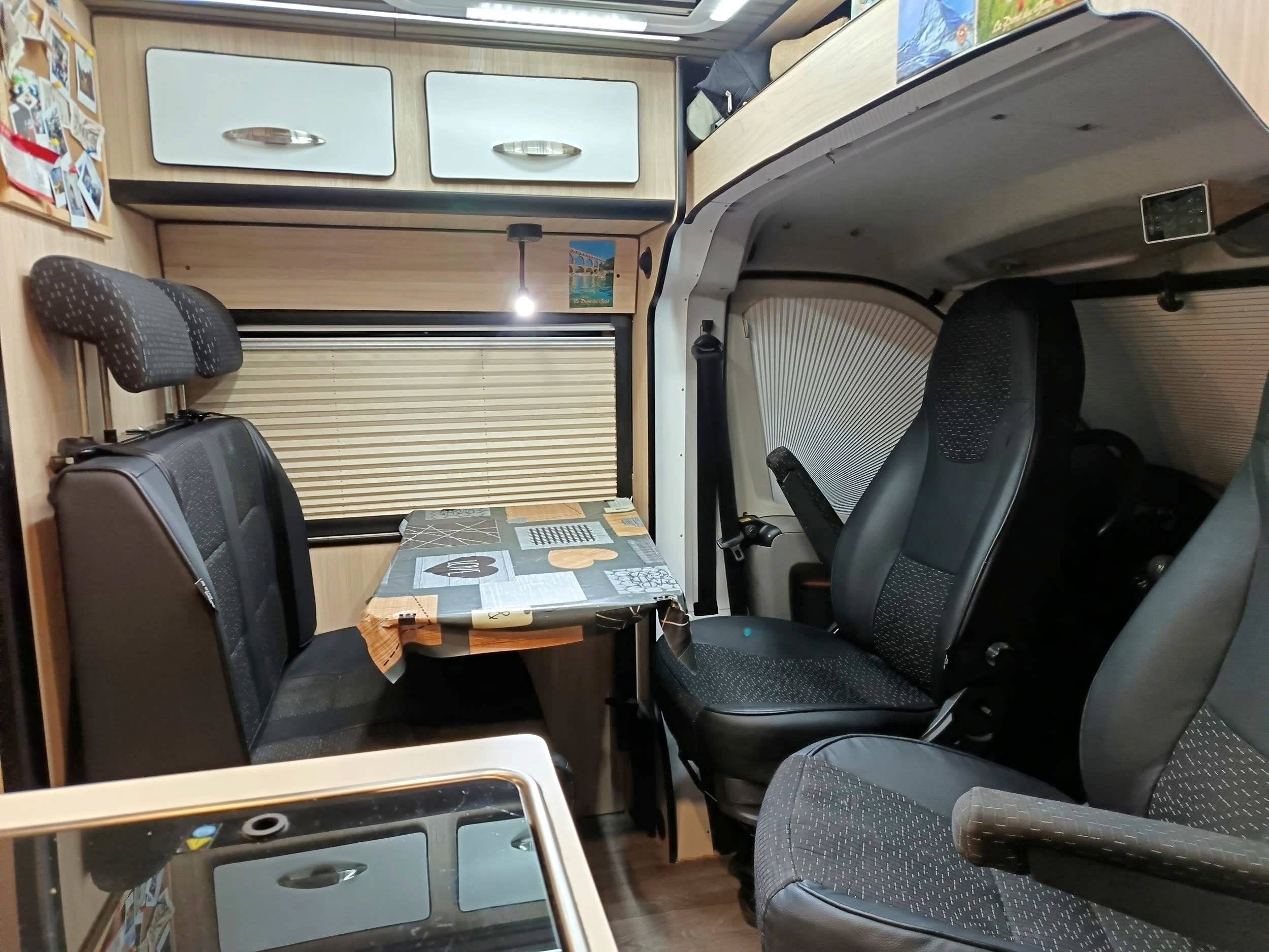 Comedor Citroën Jumper 2,2 l 130 ch - Yescapa