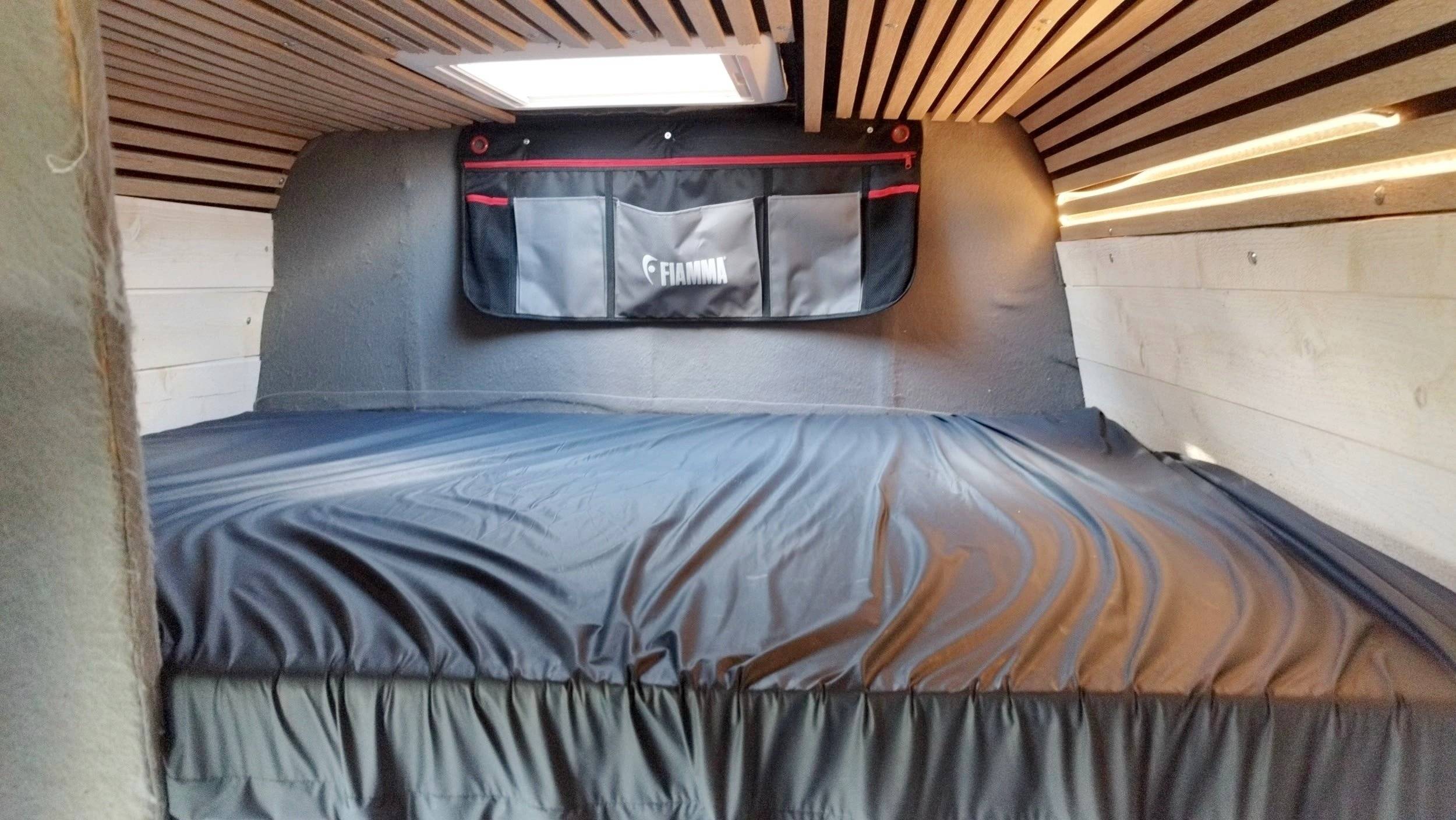 Berth Volkswagen Lt 35 - Yescapa