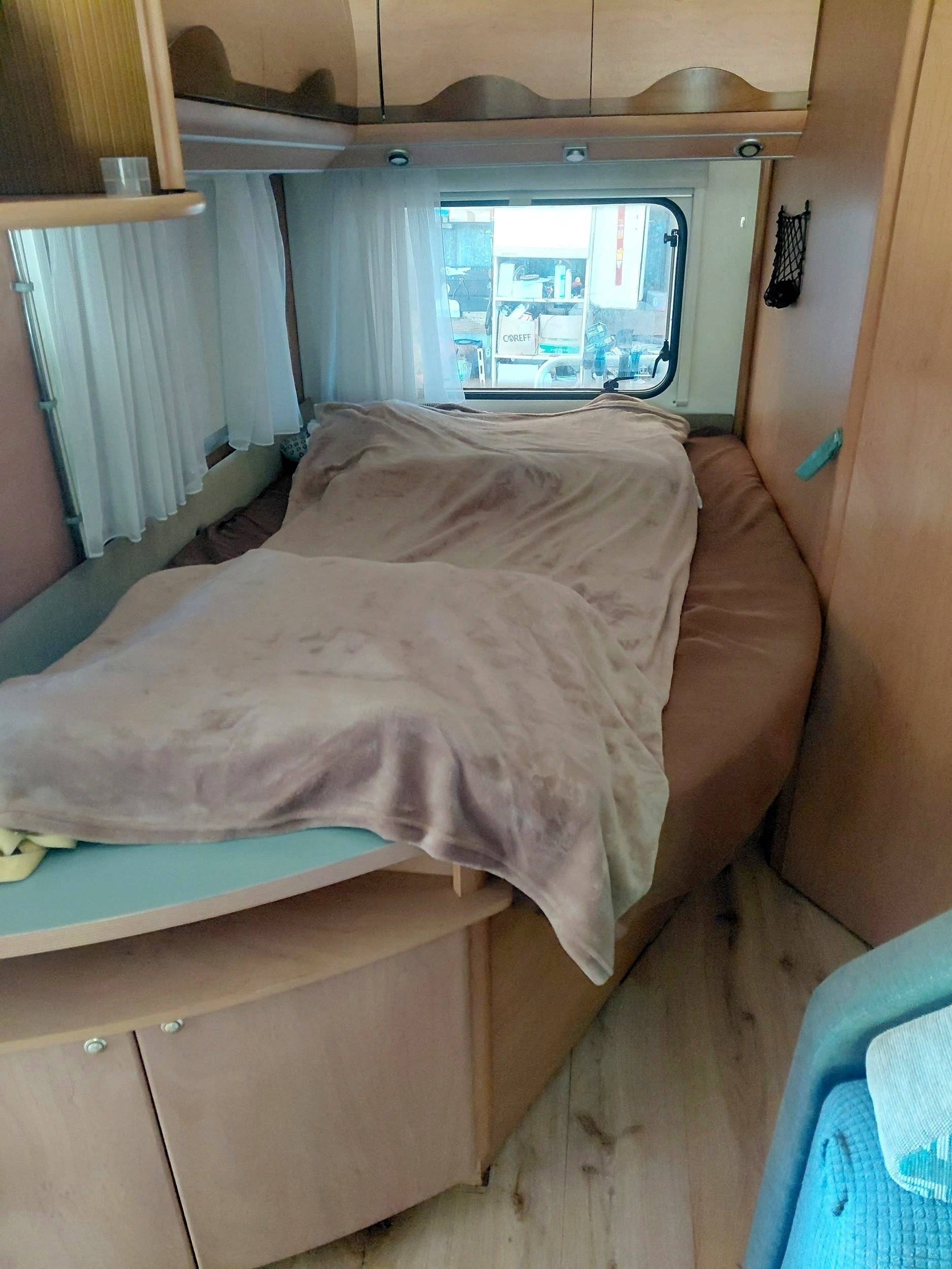 Plazas en cama Citroën jumper 2.8 hdi - Yescapa