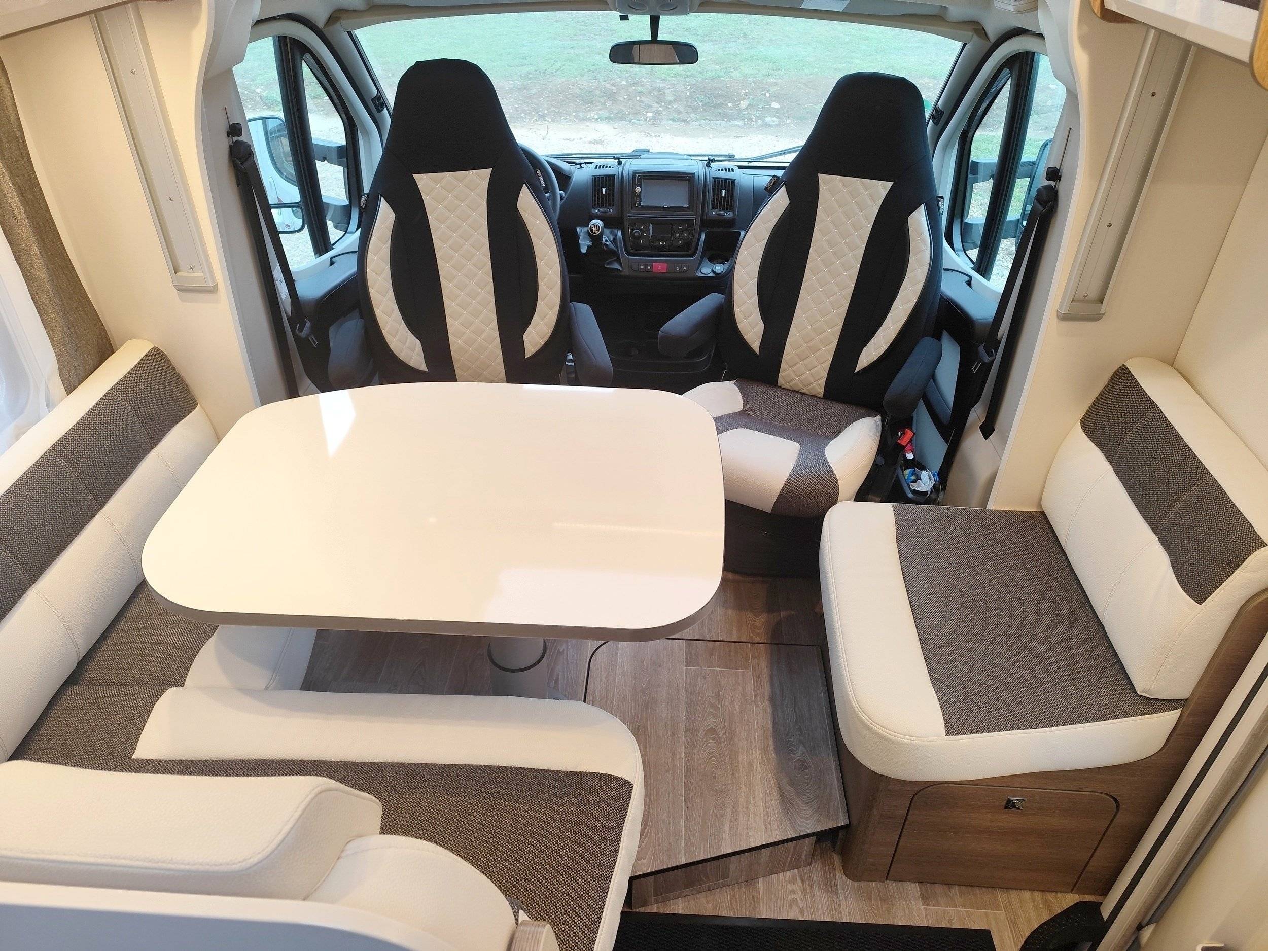 Eethoek Citroën - Yescapa