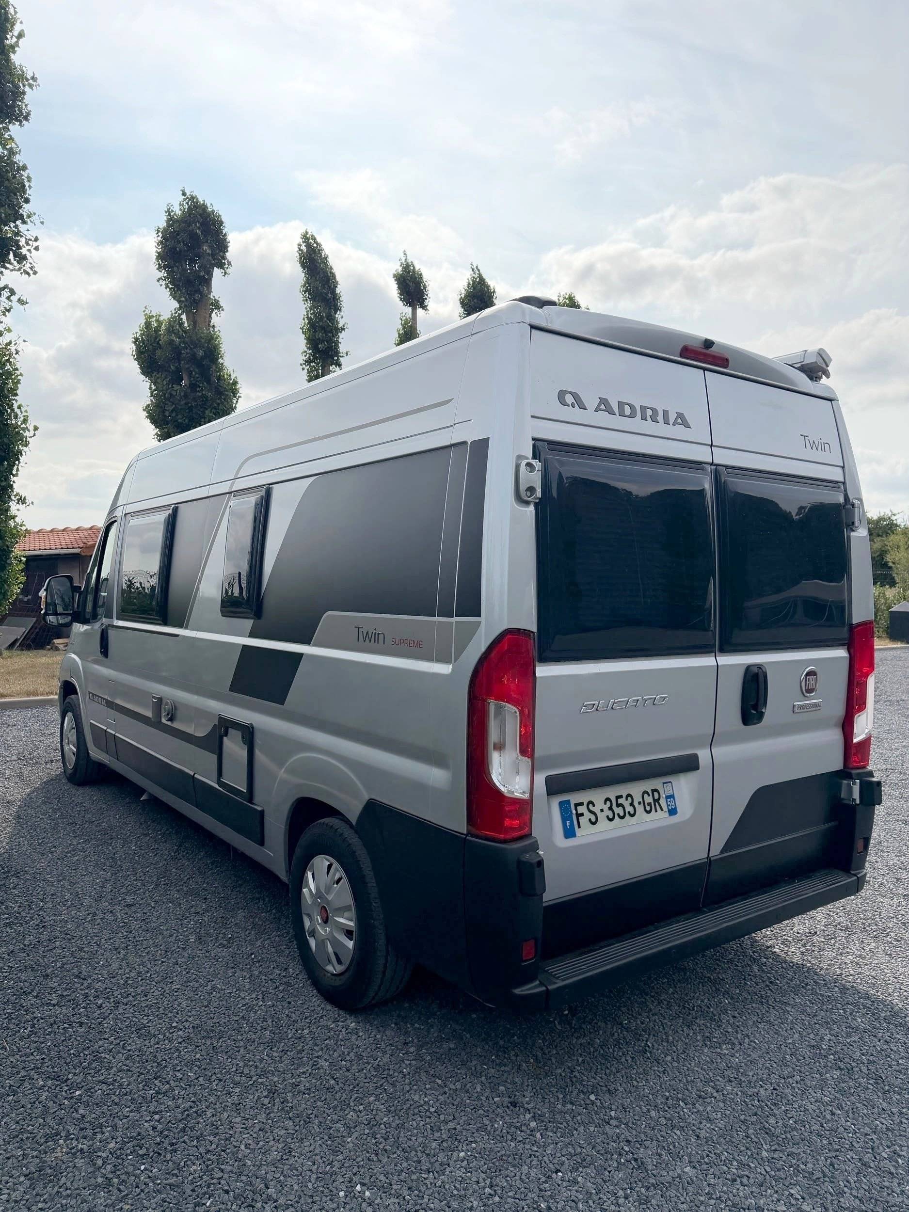Adria Spb 600 twin supreme
