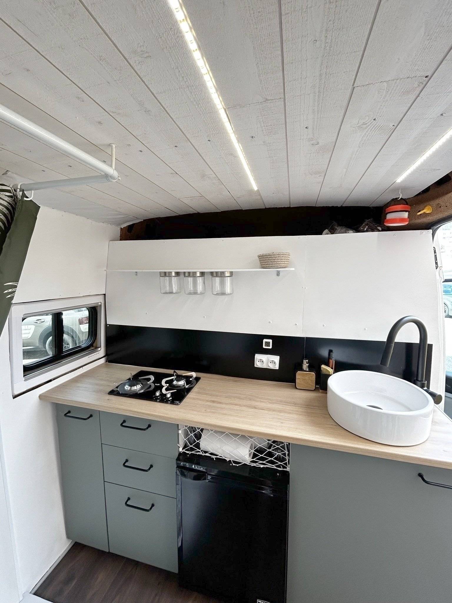 Peugeot Boxer 2,2 l 130 ch