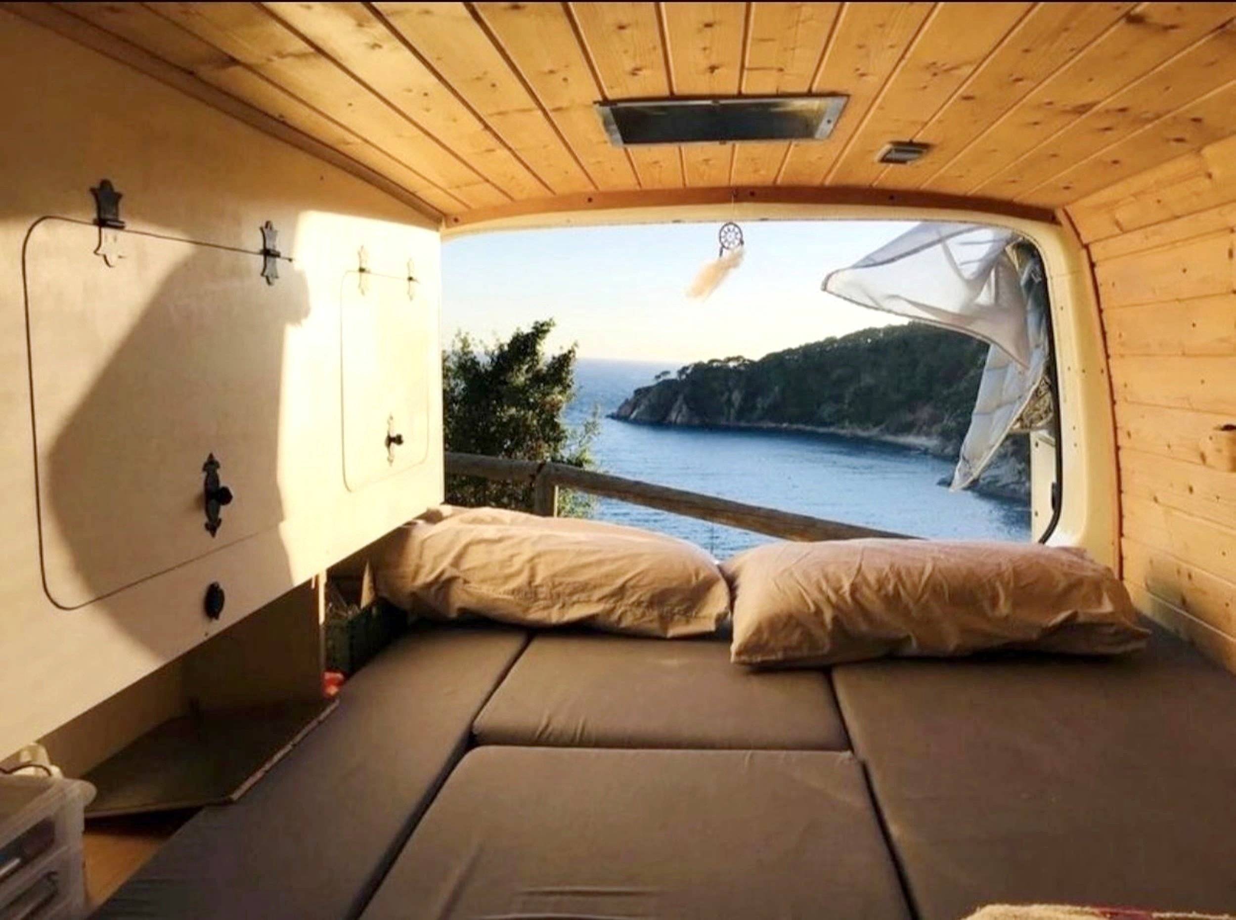 Couchages Volkswagen Transporter T6 2,0 l 140 ch - Yescapa