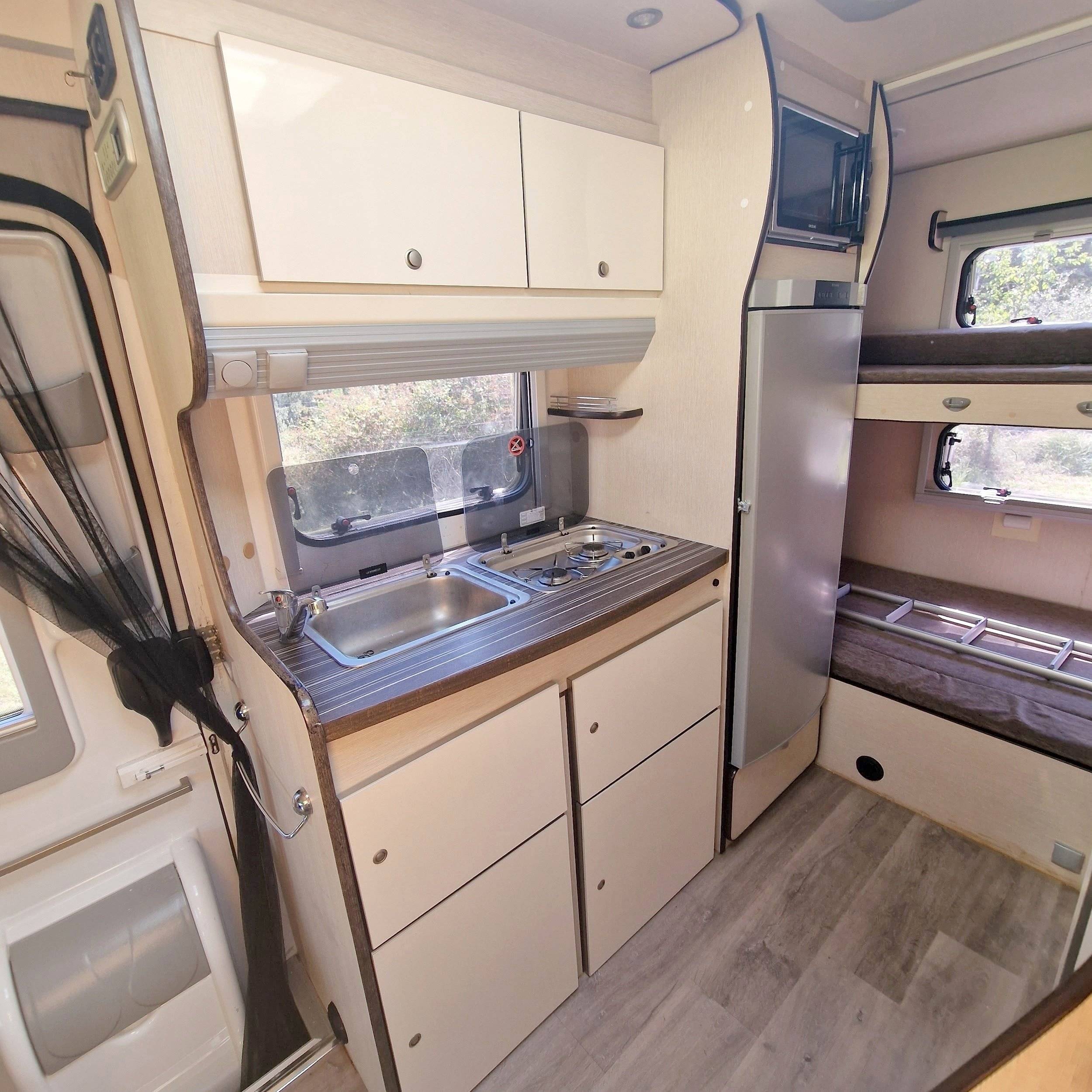 AcrossCar Aero 660LD