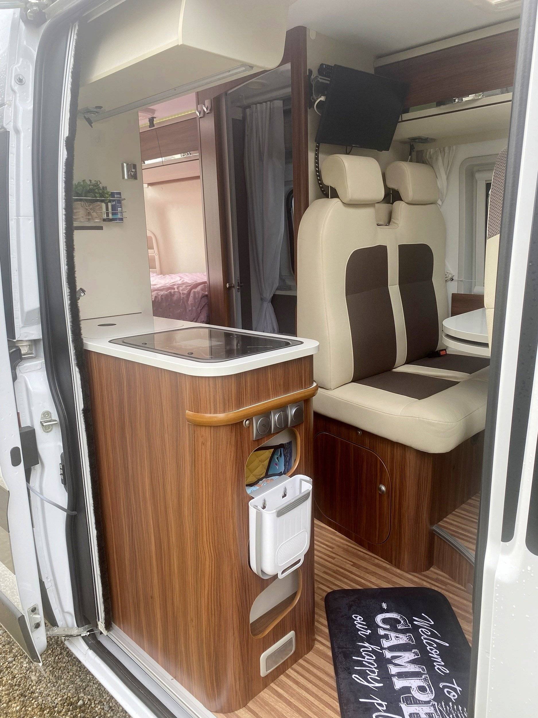 Adria 4 Twin
