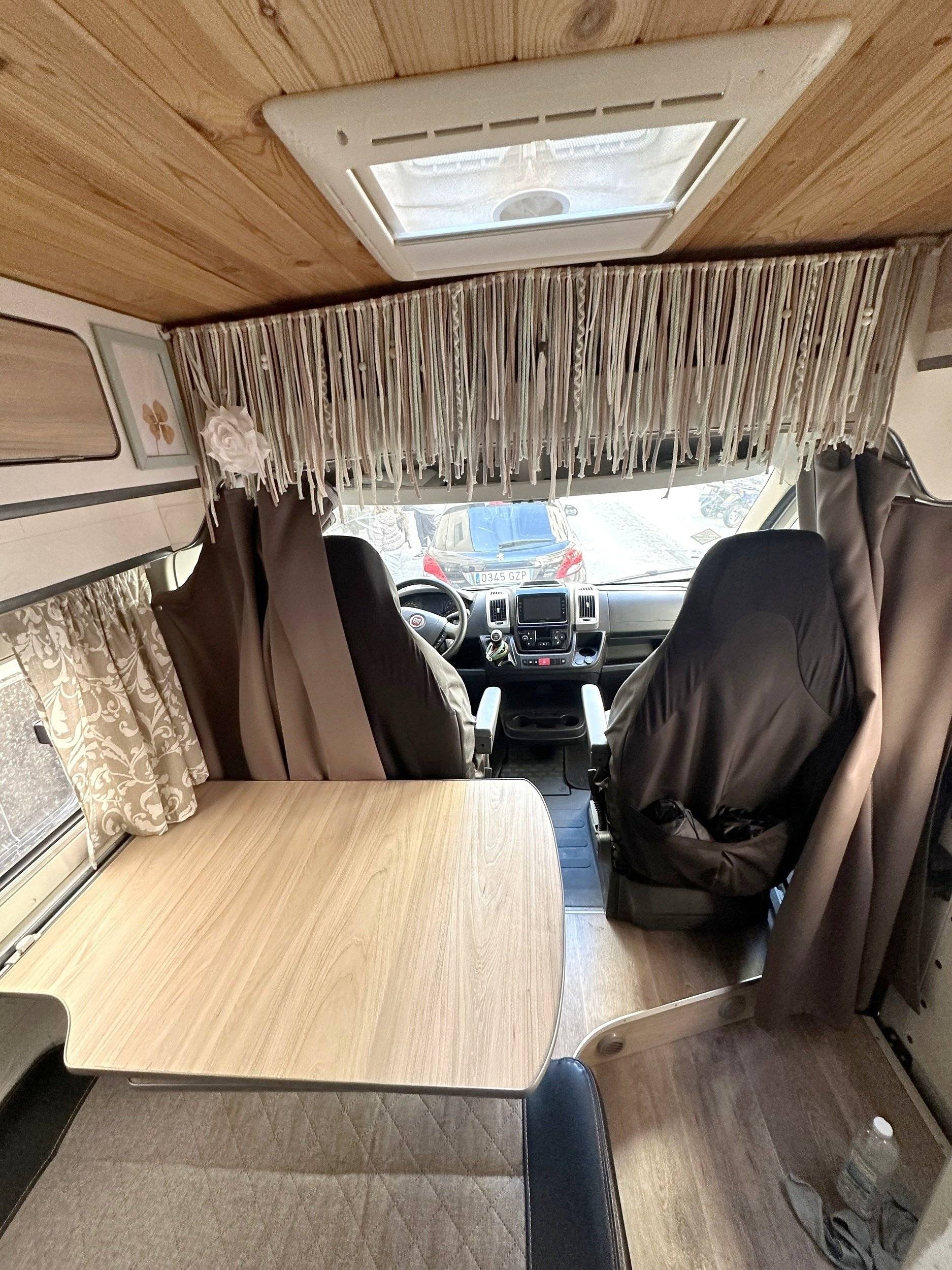 Coin repas Fiat FIAT DUCATO - Yescapa