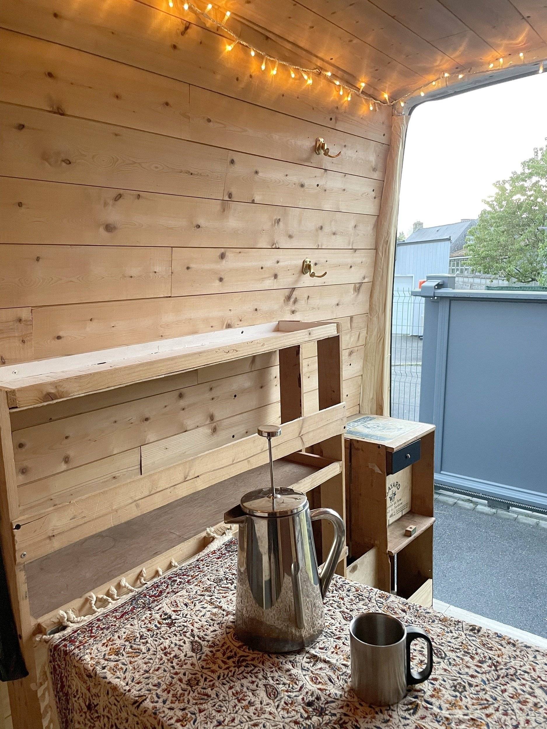 Dinette Mercedes - Yescapa
