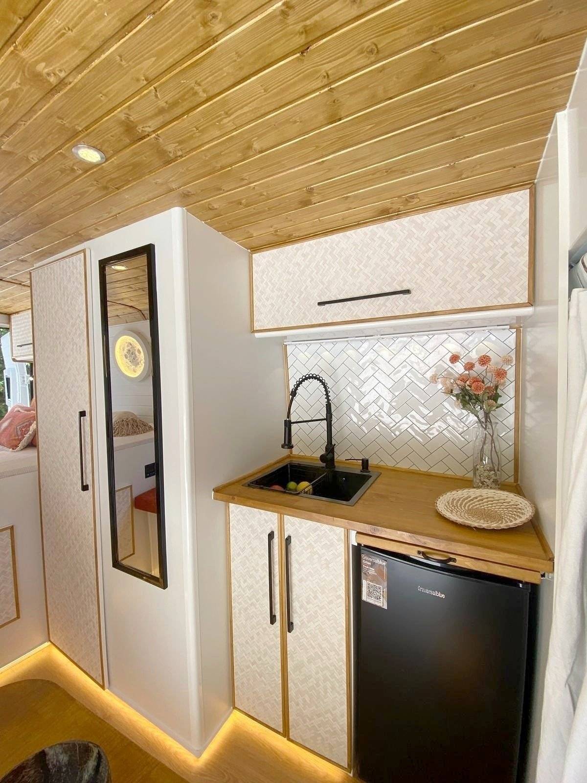 Comedor Peugeot Boxer - Yescapa