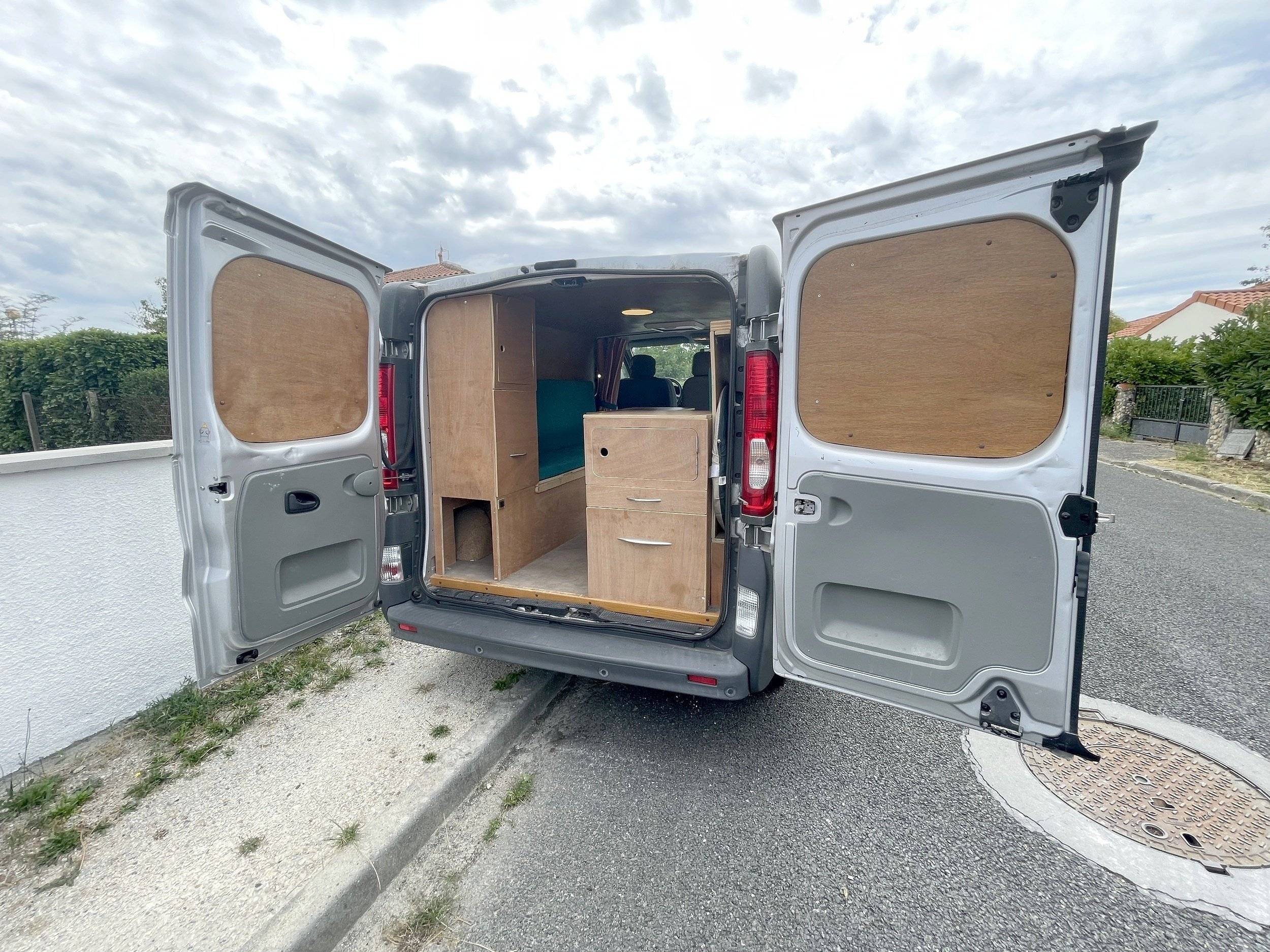 C'est moi Trafic 2,0 l dCi 115 ch