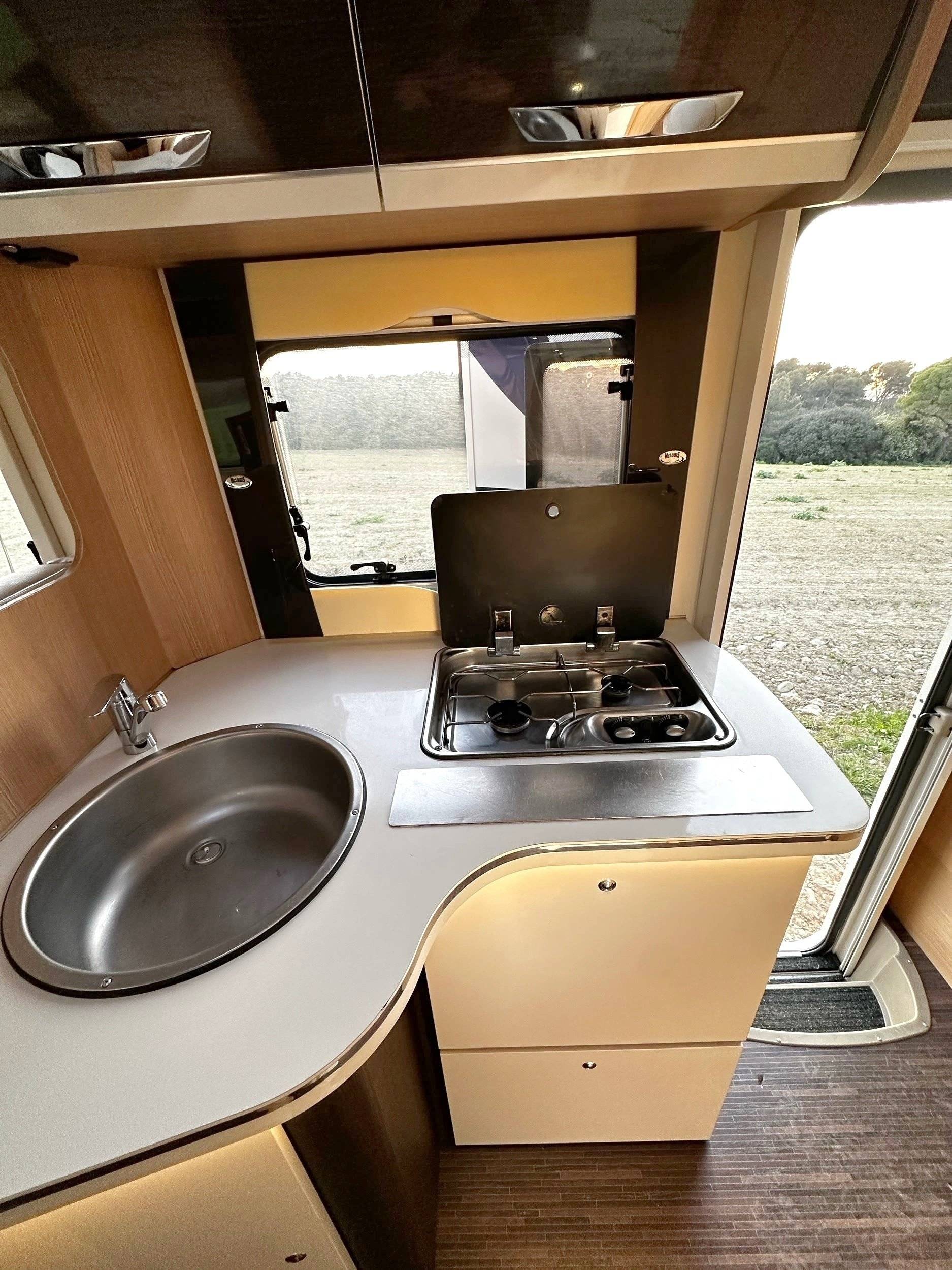 Autocaravana caputxina 