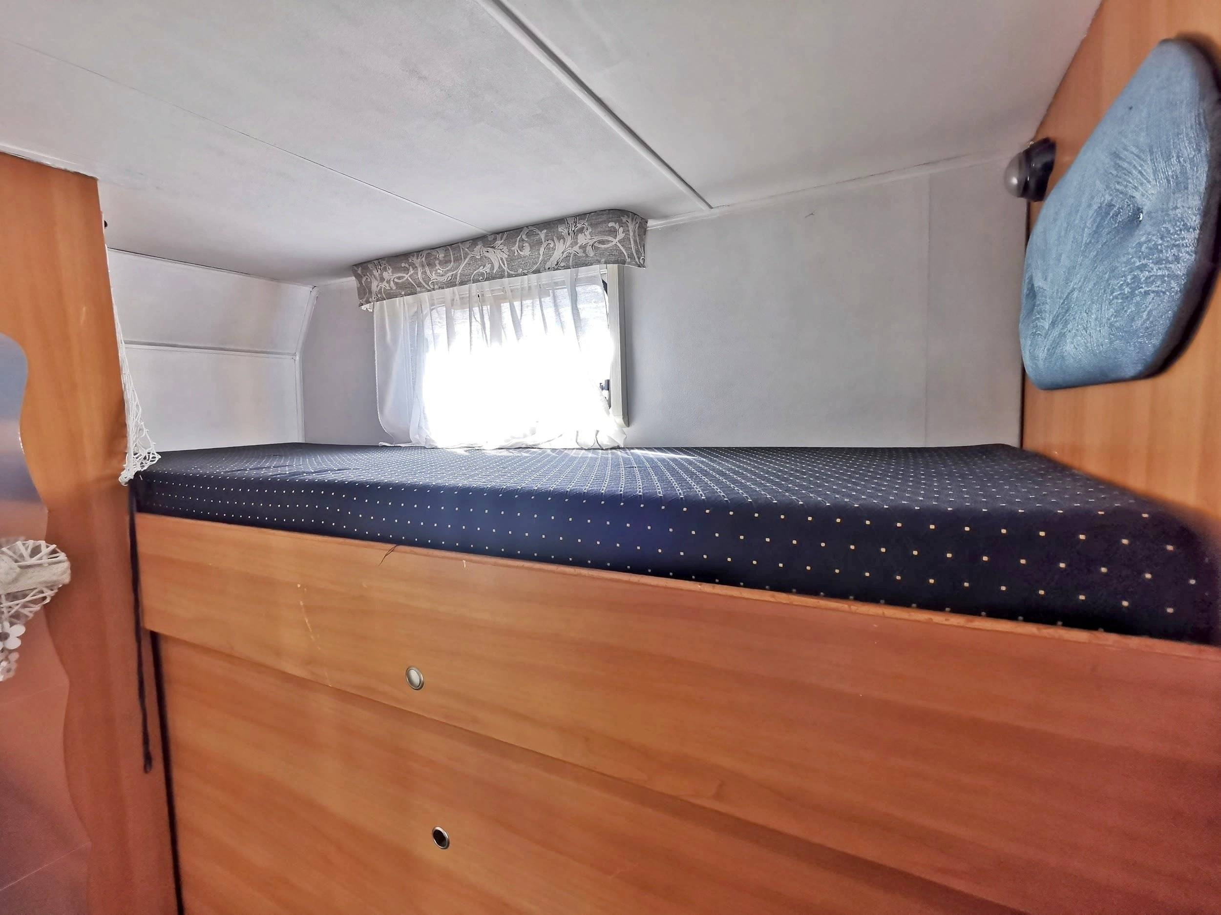 Couchages Fiat Ducato 2,8JTD - Yescapa