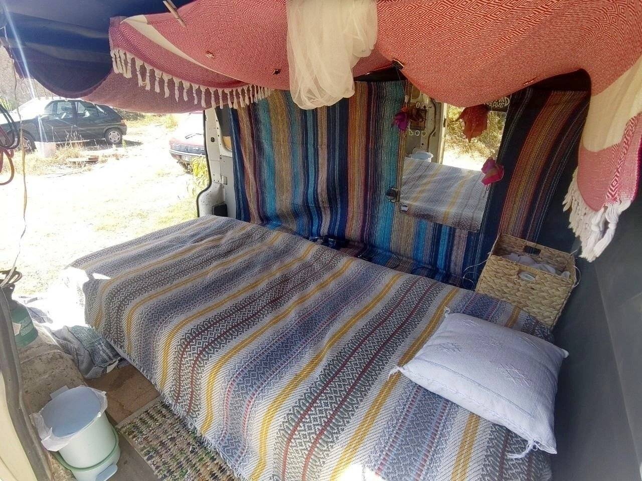 Berth Volkswagen Volkswagen T4 - Yescapa
