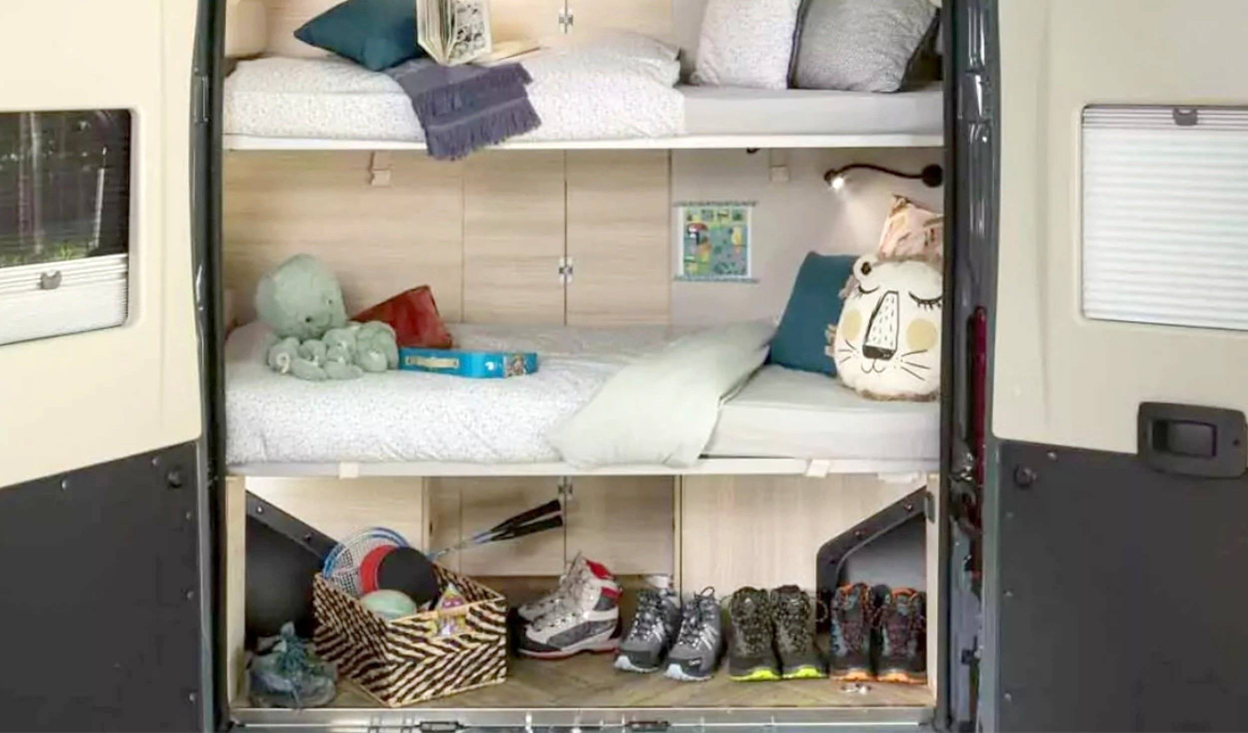 Couchages Fiat Ducato 2.2 180ps - Yescapa