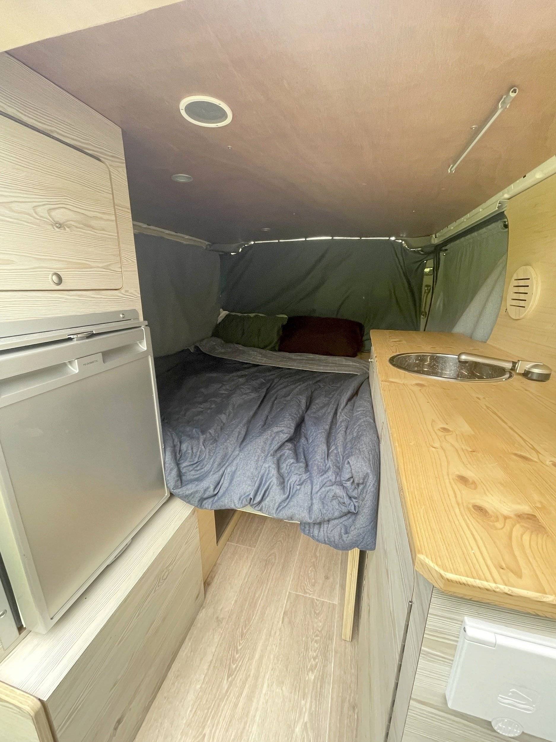 Berth Renault Renault Trafic - Yescapa