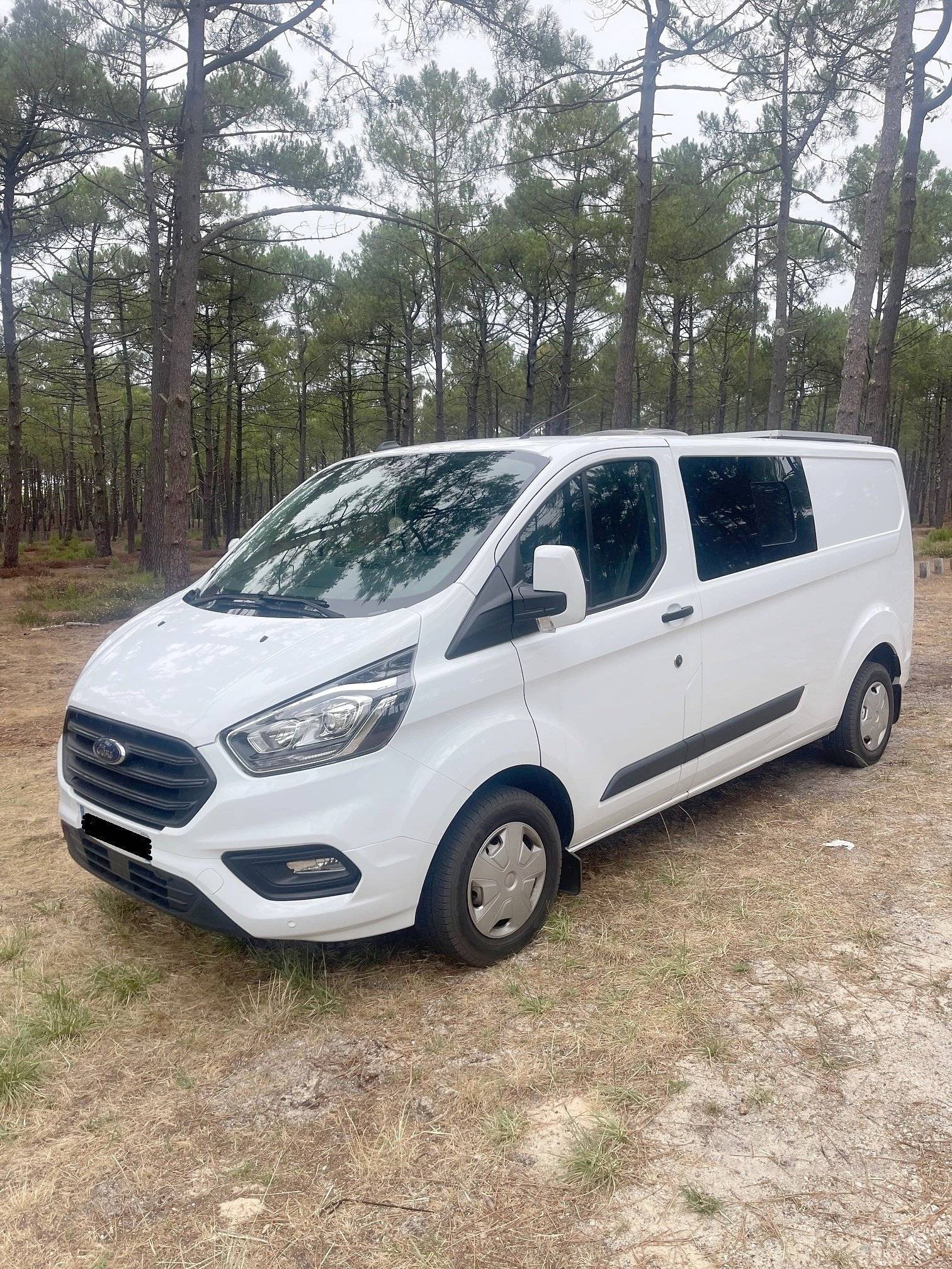 Voorkant 3/4 Ford FORD TRANSIT CUSTOM - Yescapa