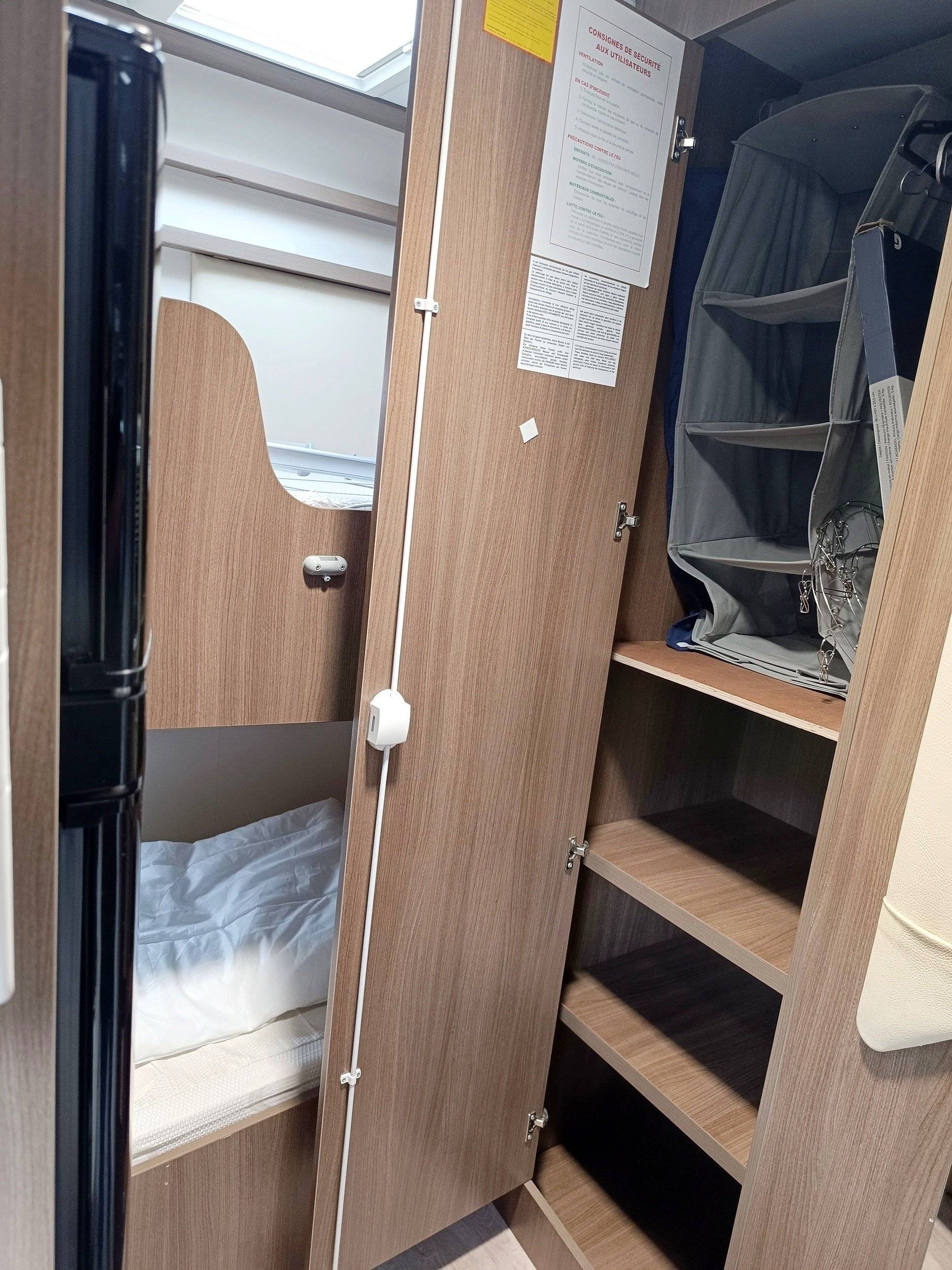 Challenger ford transit