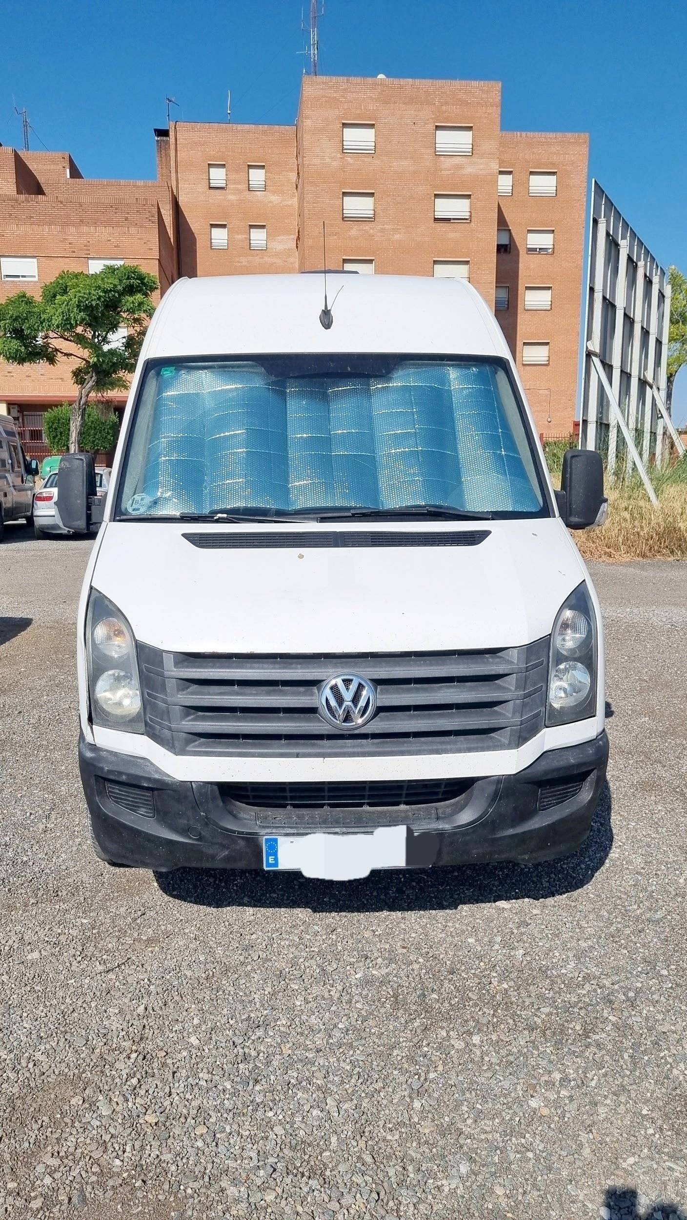 Voorkant 3/4 Volkswagen Crafter 2,0 l 136 ch - Yescapa