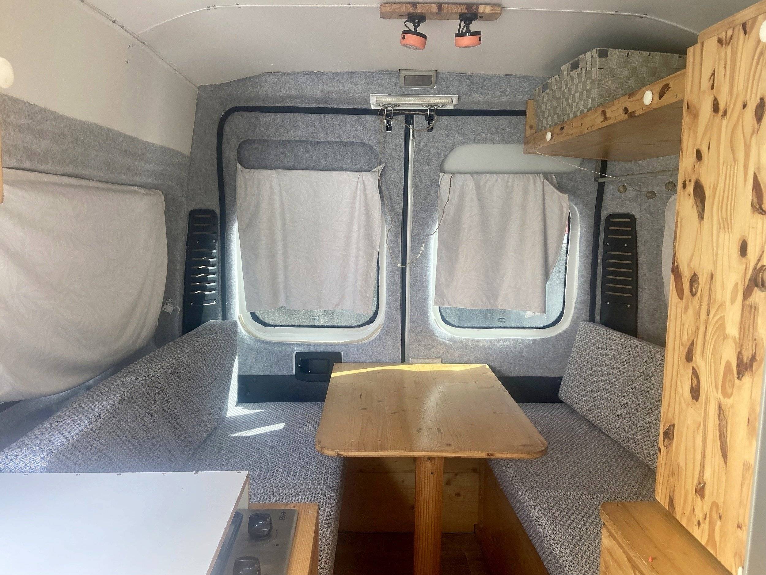 Dining Area  - Yescapa