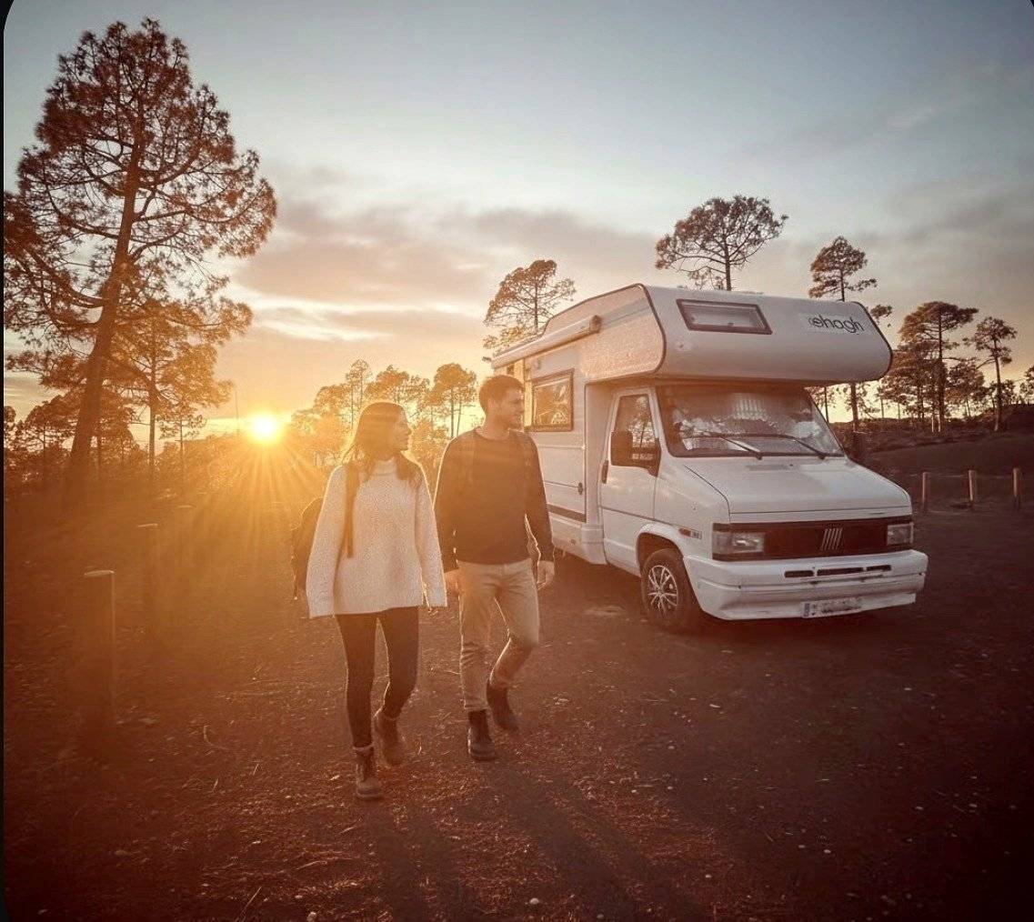 Vista del vehículo ángulo delantero Fiat - Yescapa