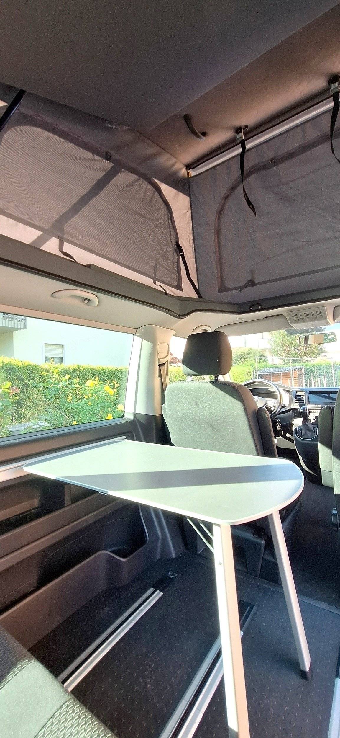 Dinette Volkswagen Volkswagen T6 Multivan 150CV - Yescapa