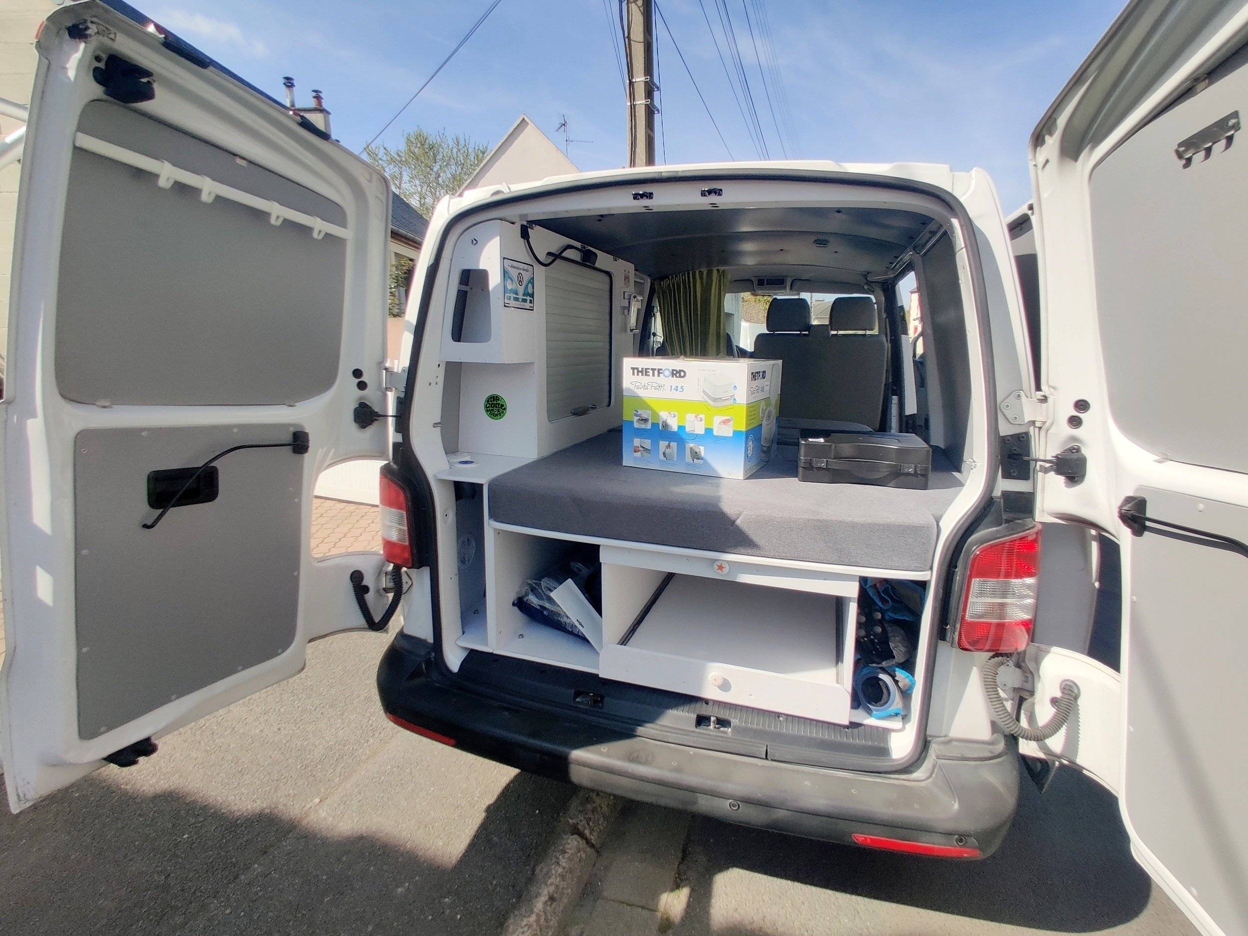 Volkswagen T5 2 l 102 ch
