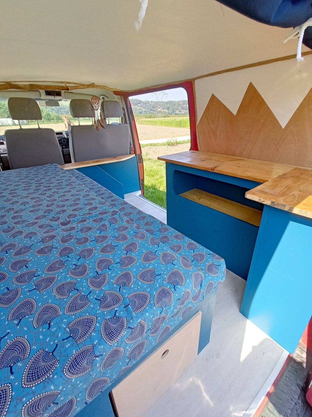Schlafplätze Volkswagen Transporter T5 - Yescapa