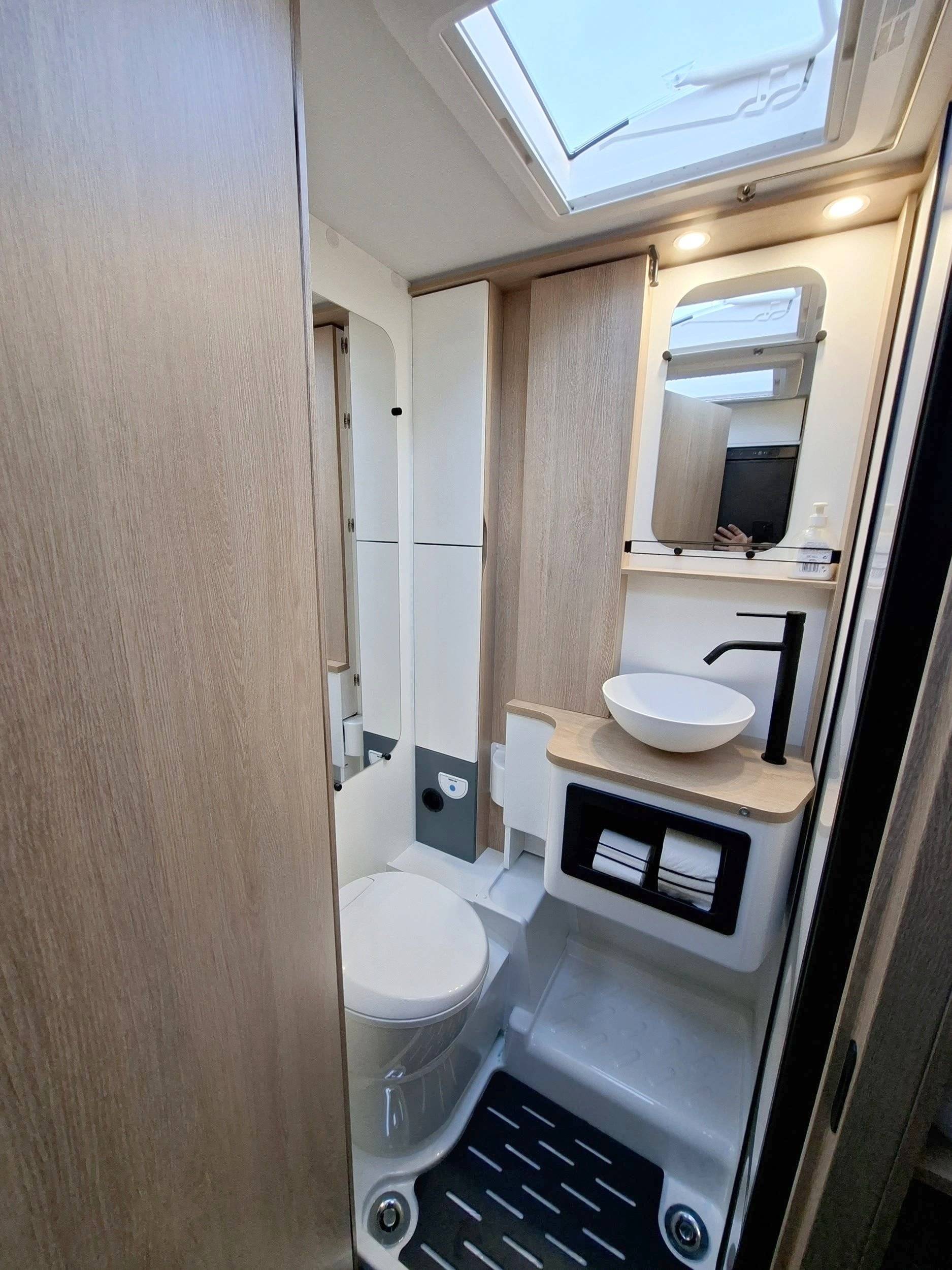 Bavaria Transit 2,0 l 170 ch AUTOMATIC