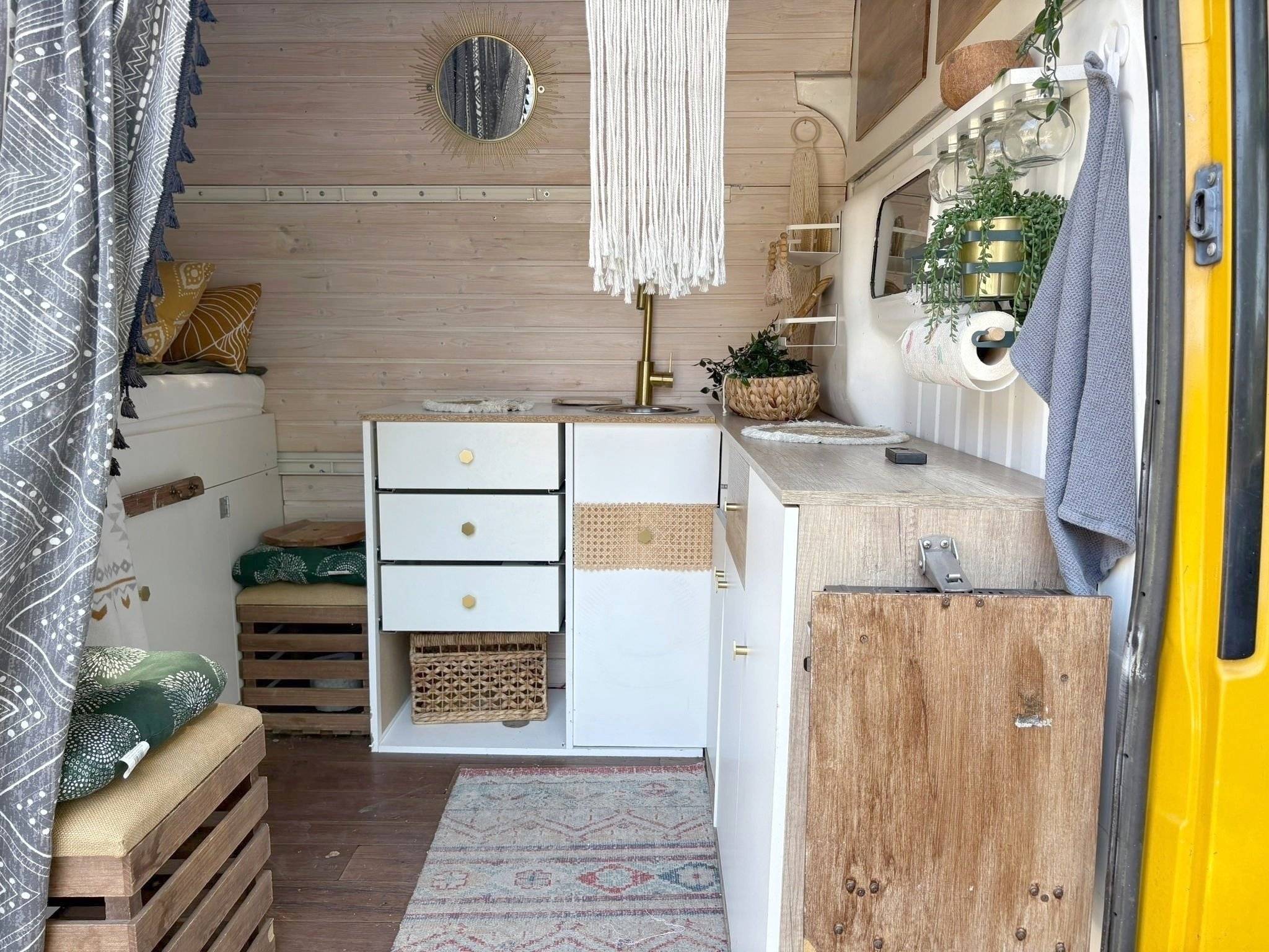 Angolo cucina Ford FORD TRANSIT - Yescapa