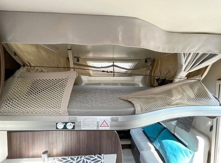 Berth Ford ford transit - Yescapa