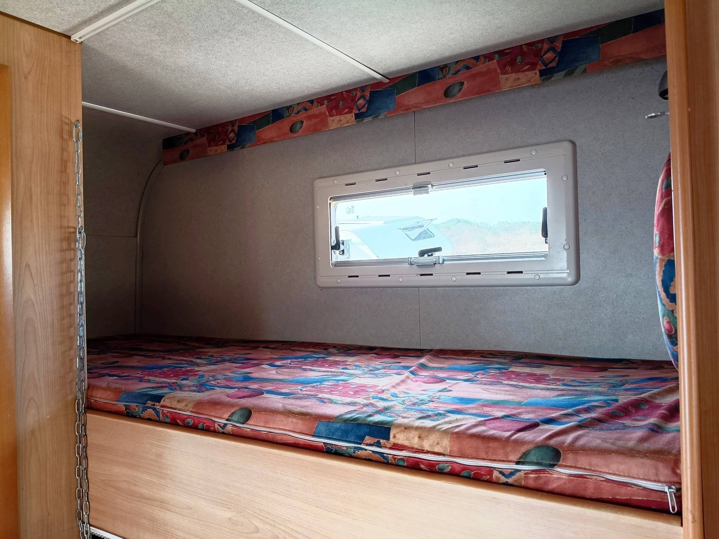 Plazas en cama Fiat Ducato 2.8 JTD - Yescapa