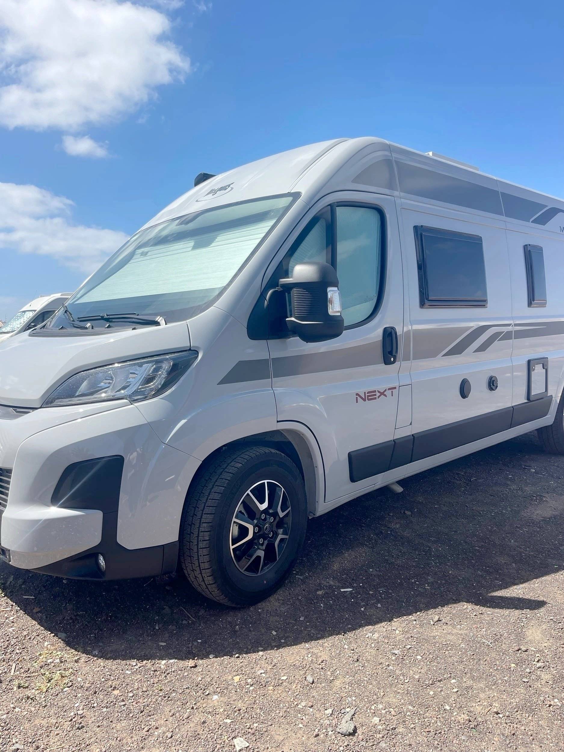 Vue avant de 3/4 Citroën FIAT DUCATO 2.2 160 CV - Yescapa