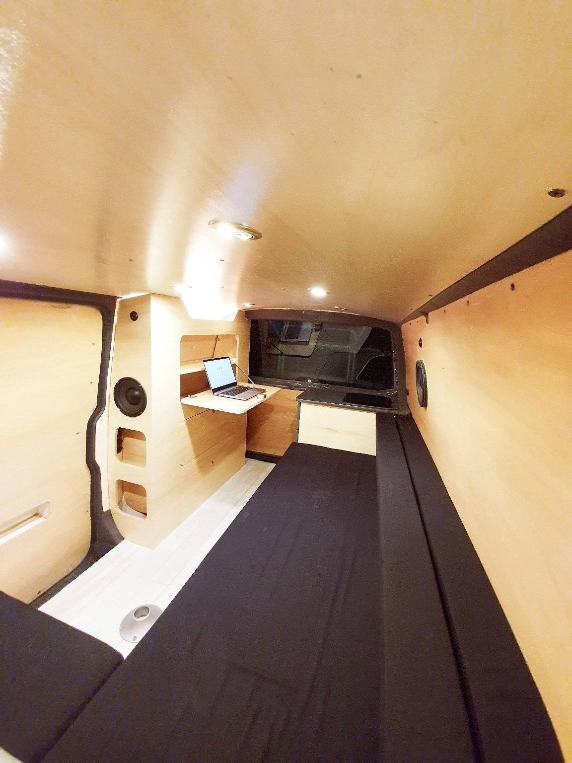 Volkswagen T5 2 l 140 ch