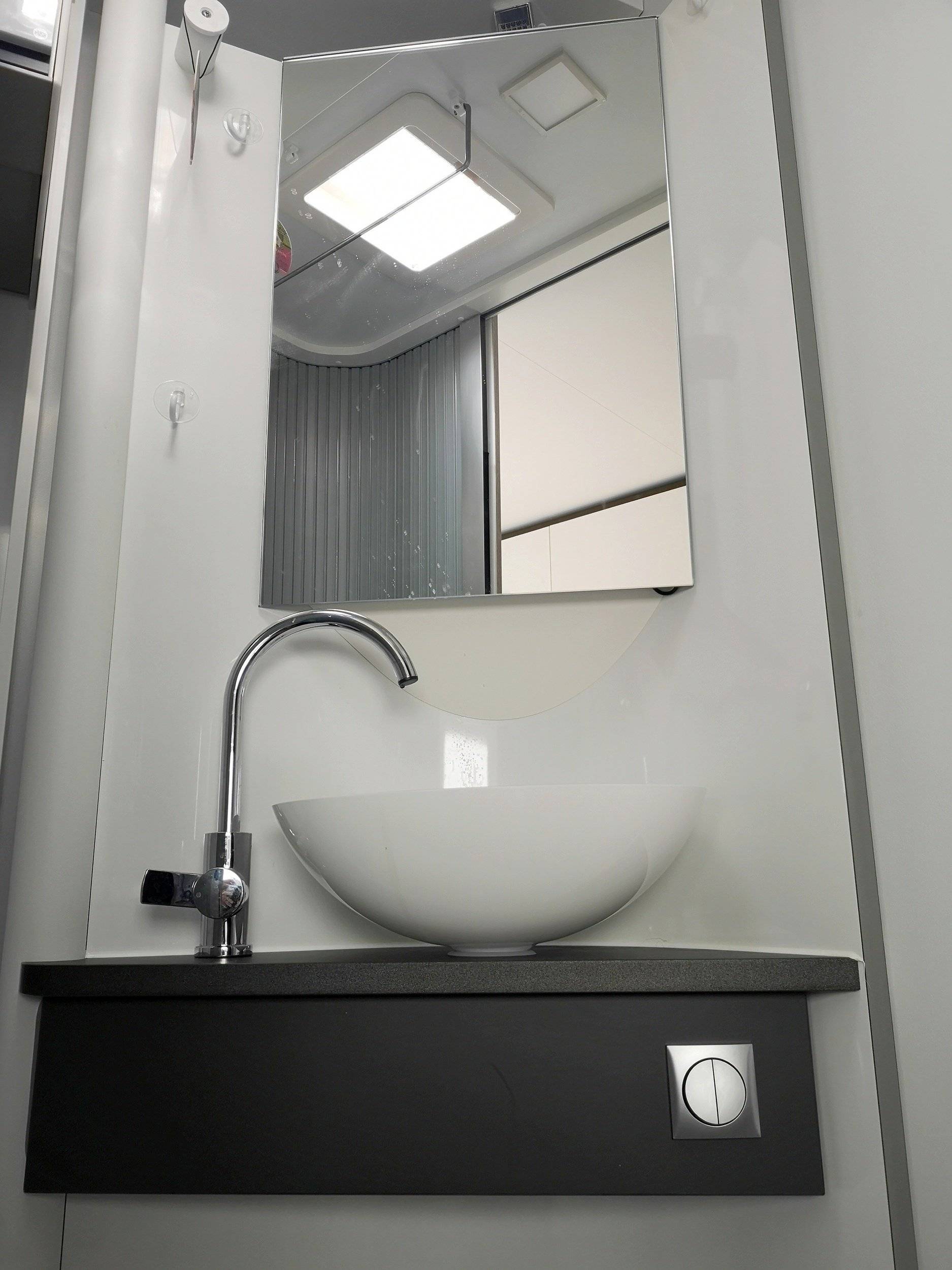 Adria Compact plus DL