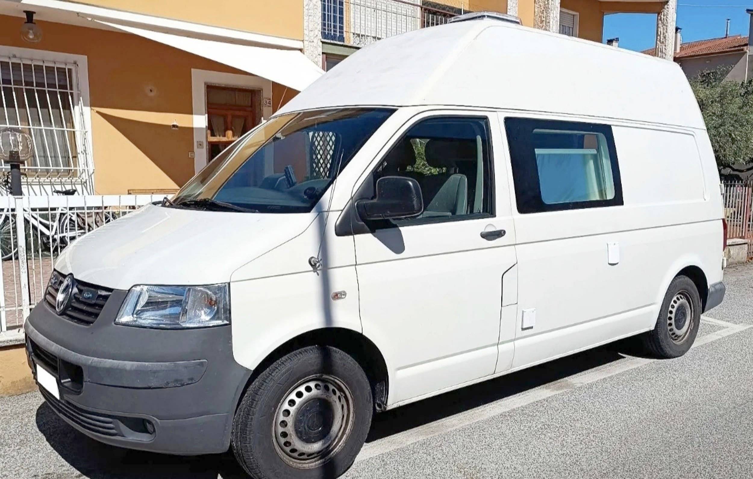 Volkswagen T5 2,5 l 130 ch