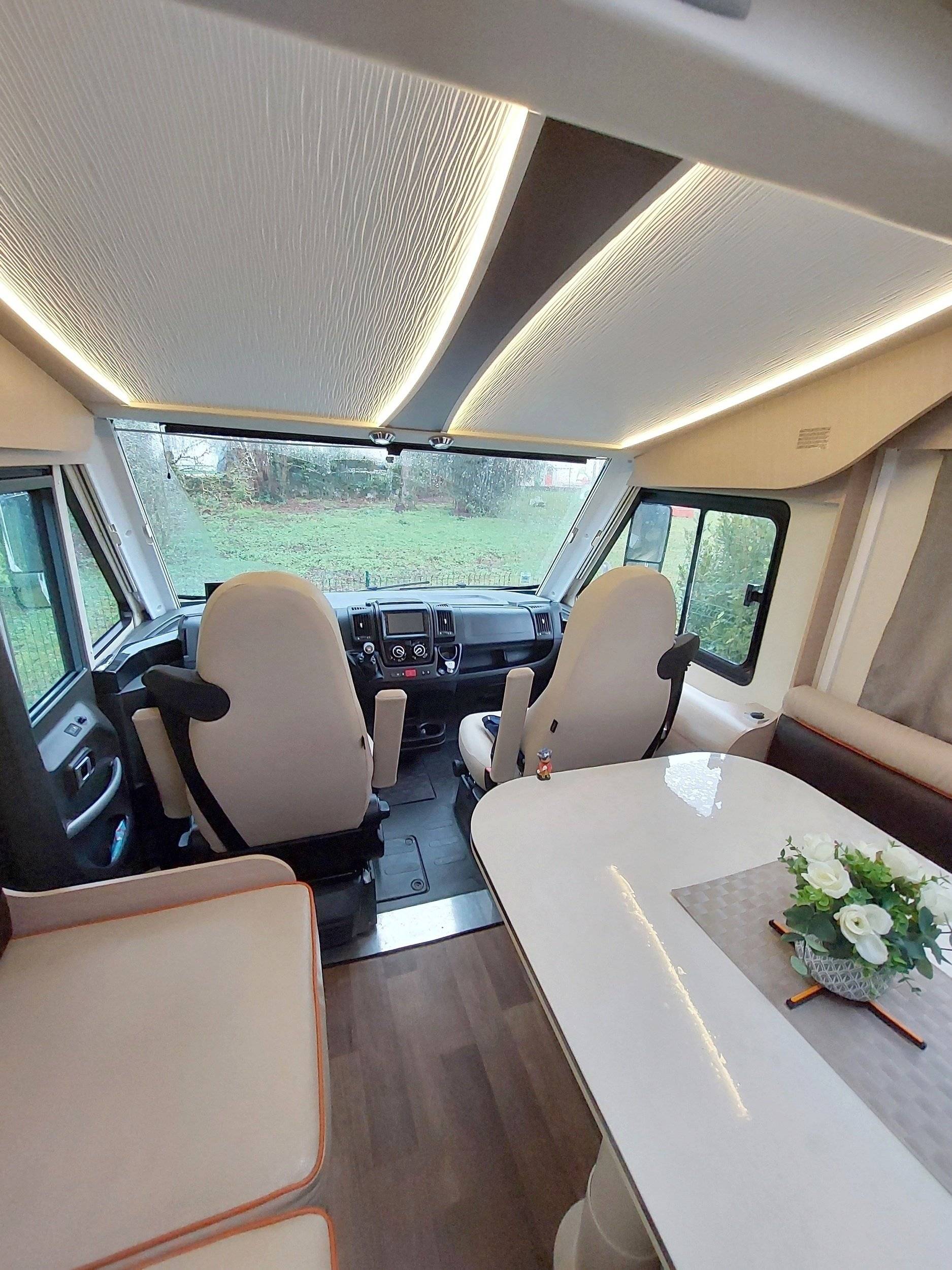 MC LOUIS GOLD NEVIS 22