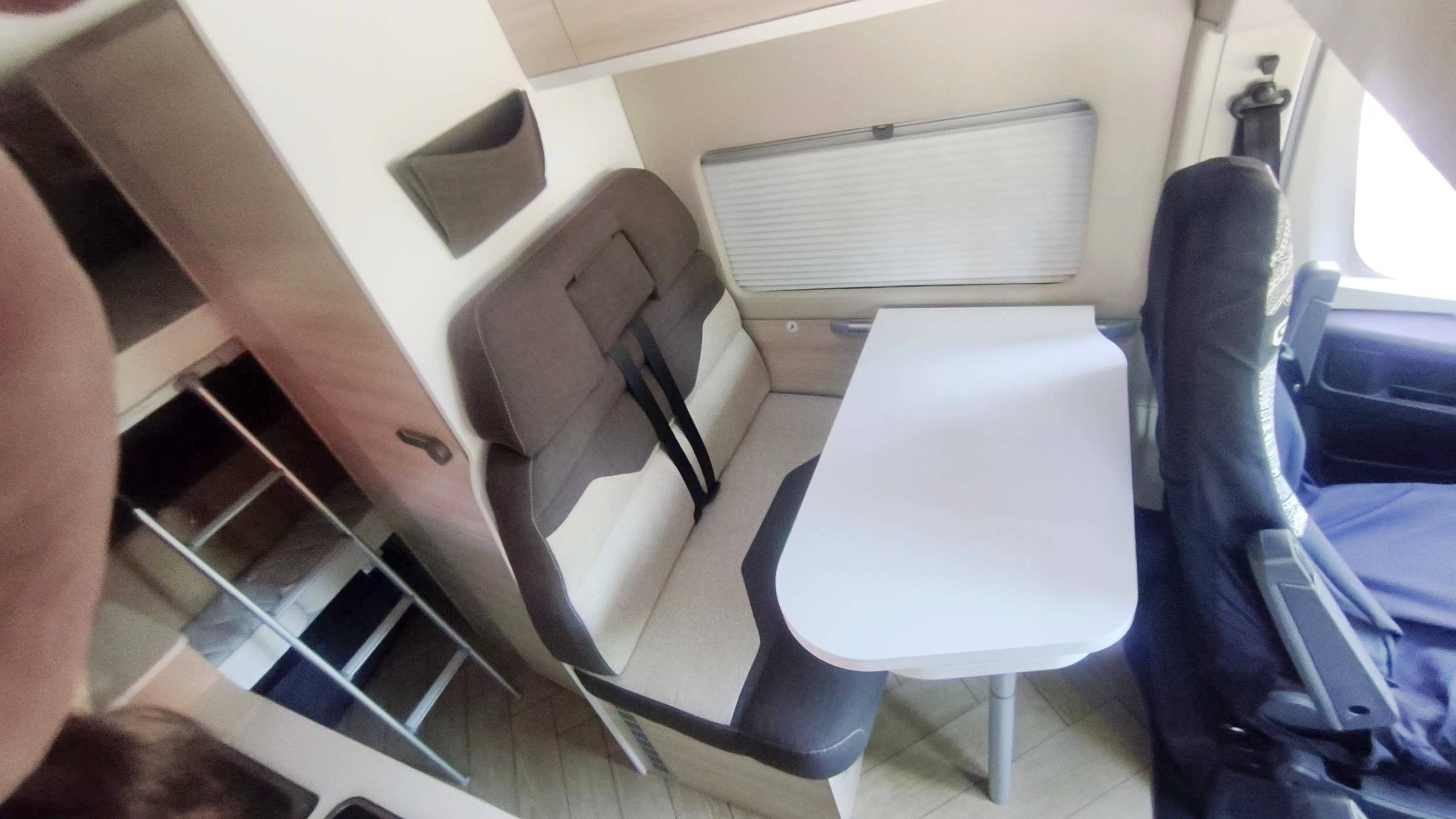 Comedor Fiat Ducato Multijet 3  140 - Yescapa